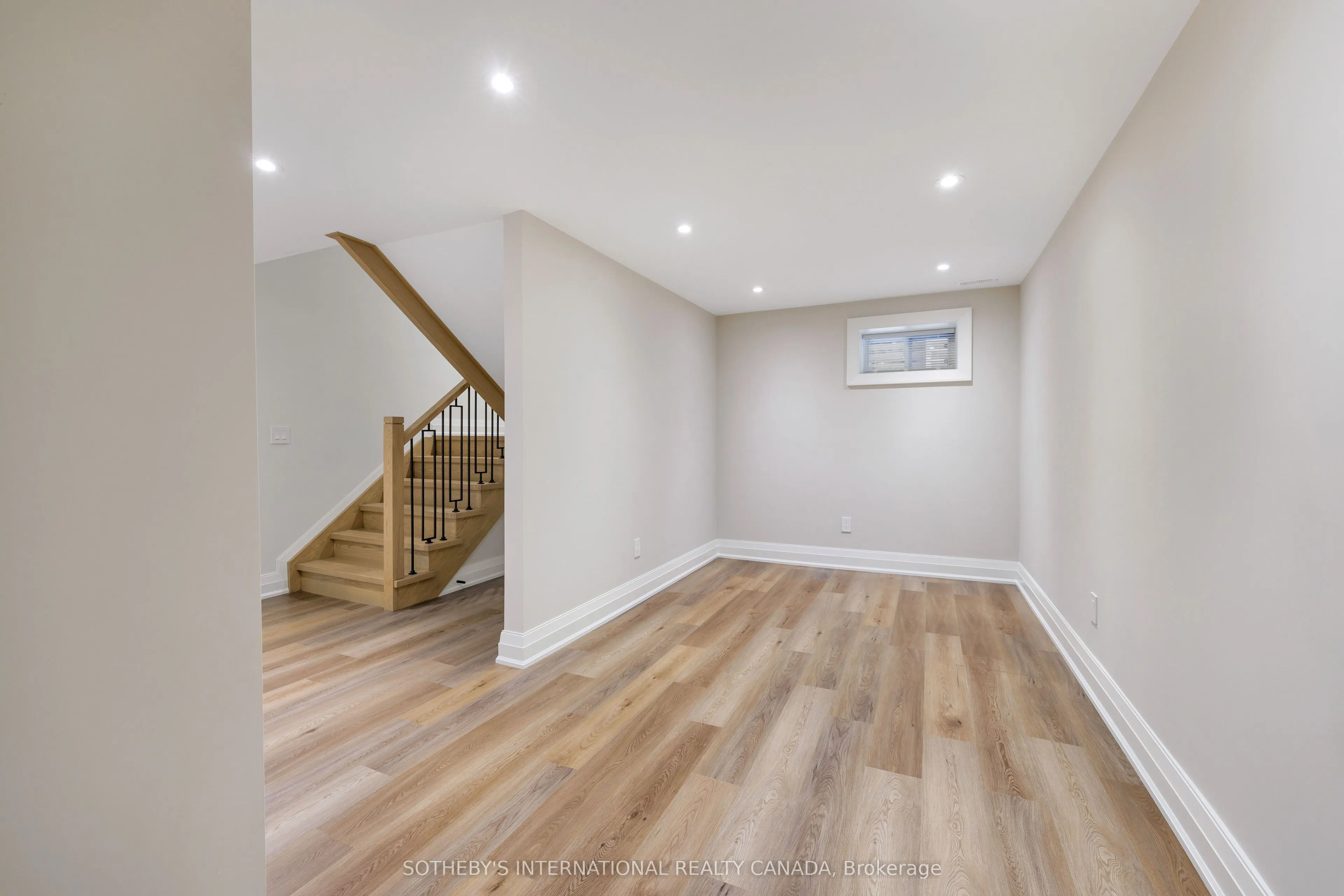 57 Burnhamthorpe Park Boulevard