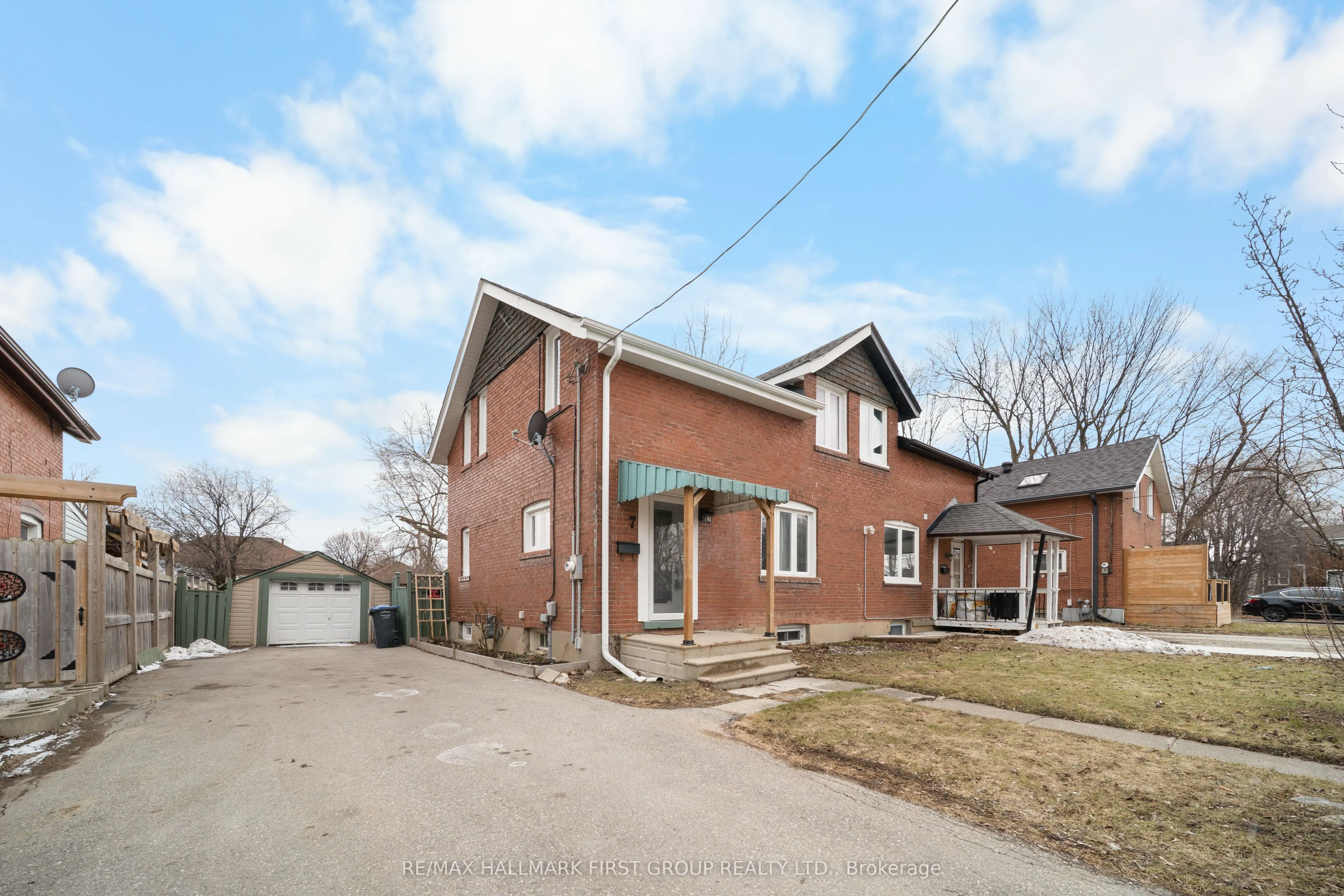 7 Mcmurchy Avenue S