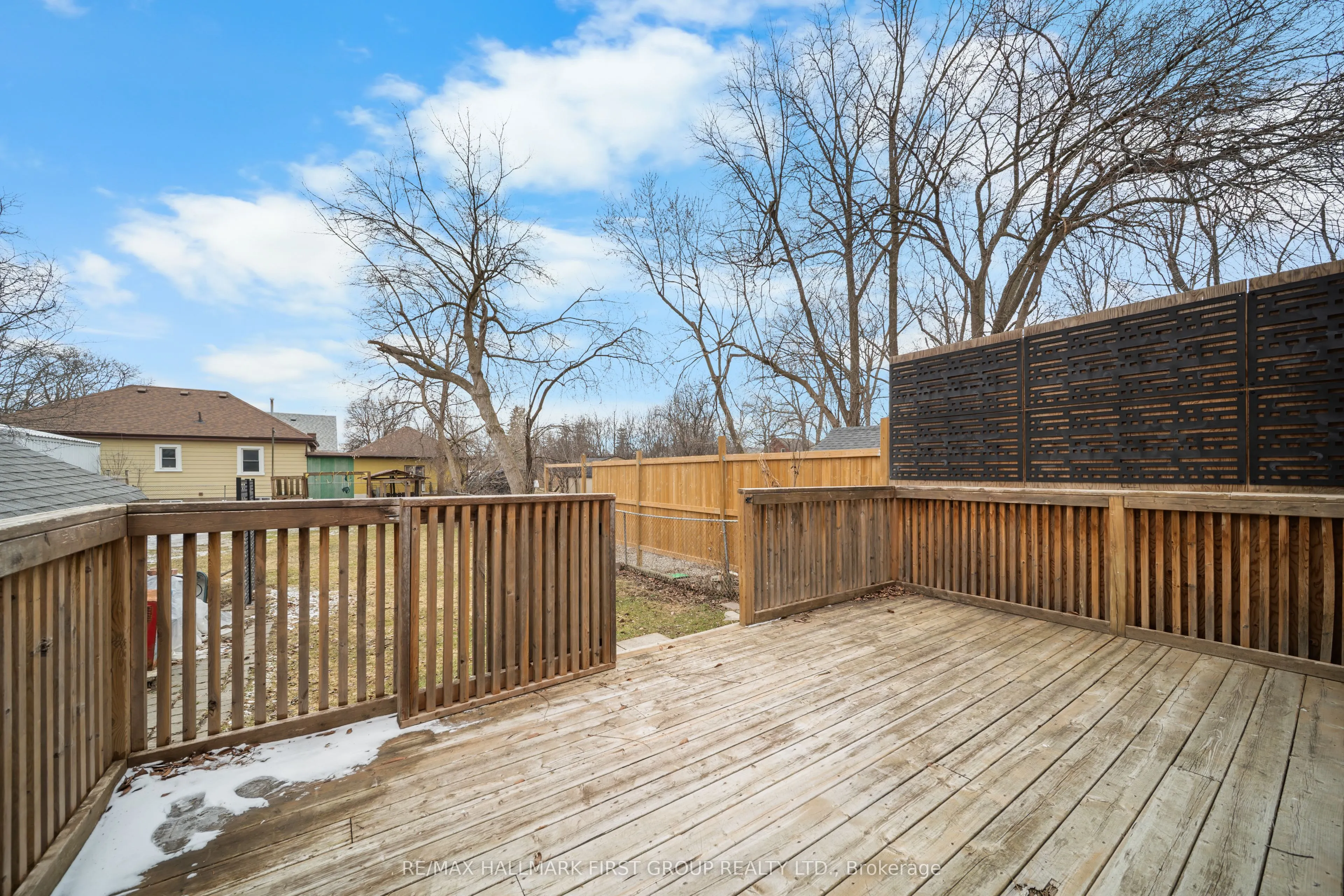 7 Mcmurchy Avenue S