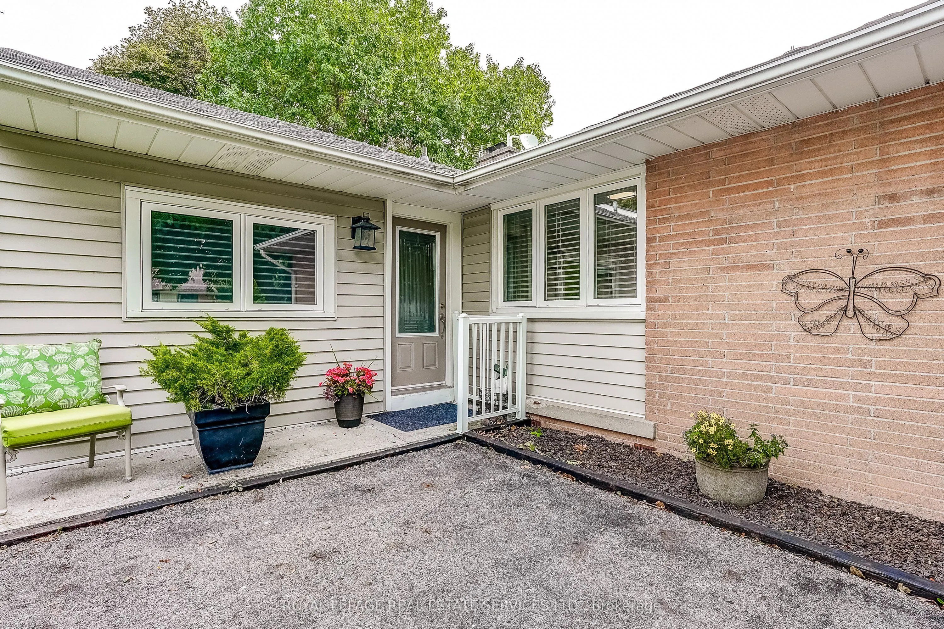 27 Sora Drive