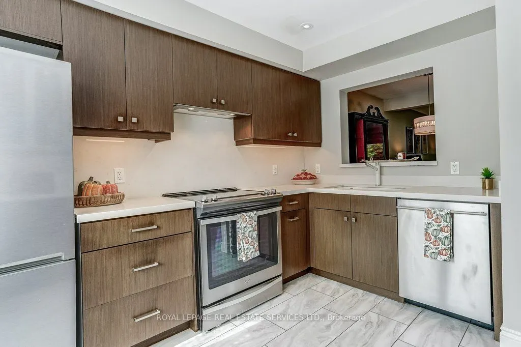 1770 Hyde Mill Crescent #10
