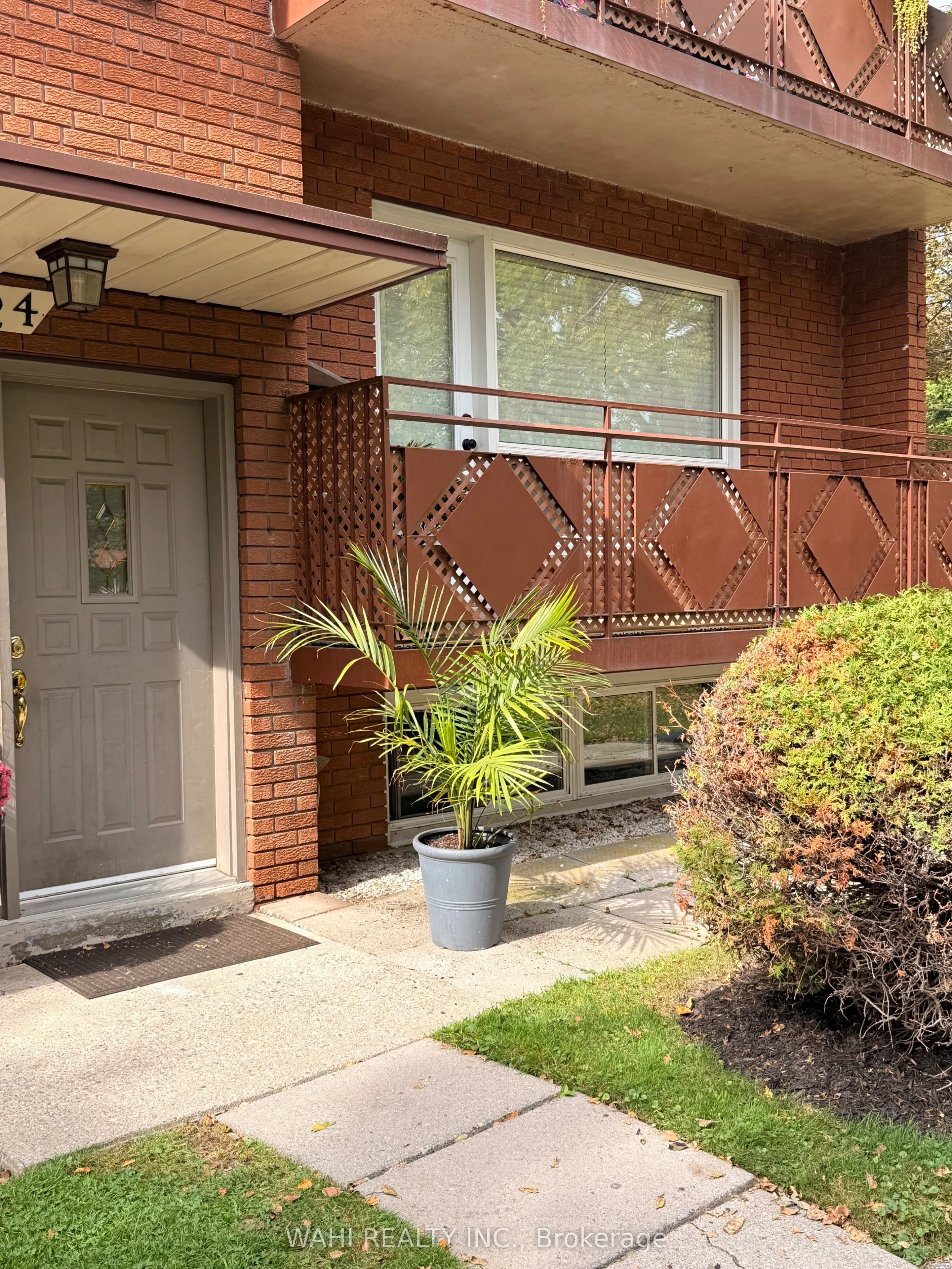24 Lloyd George Avenue #UNIT 2