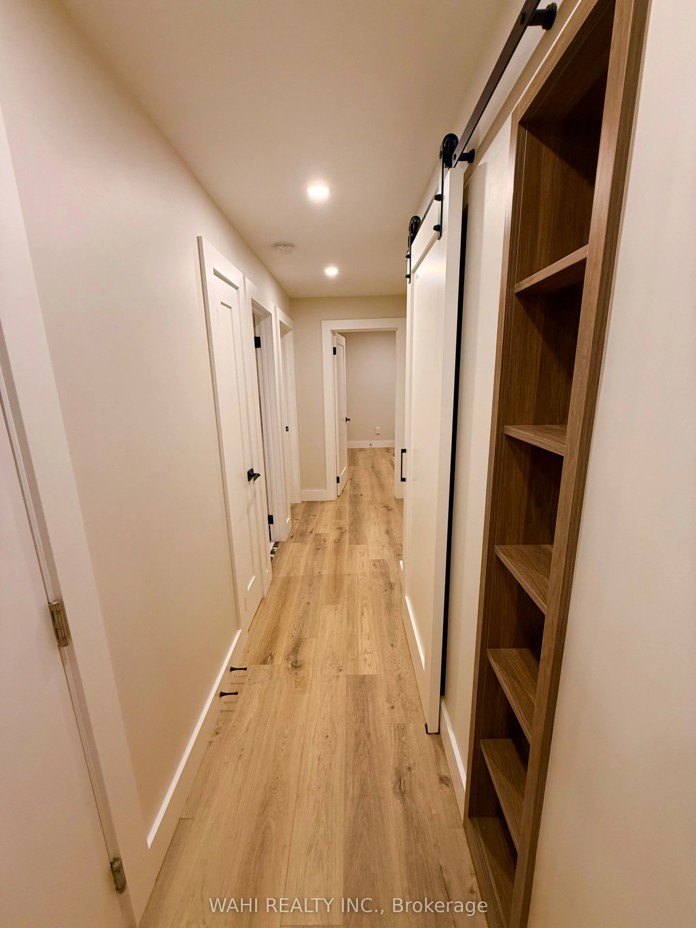 24 Lloyd George Avenue #UNIT 2