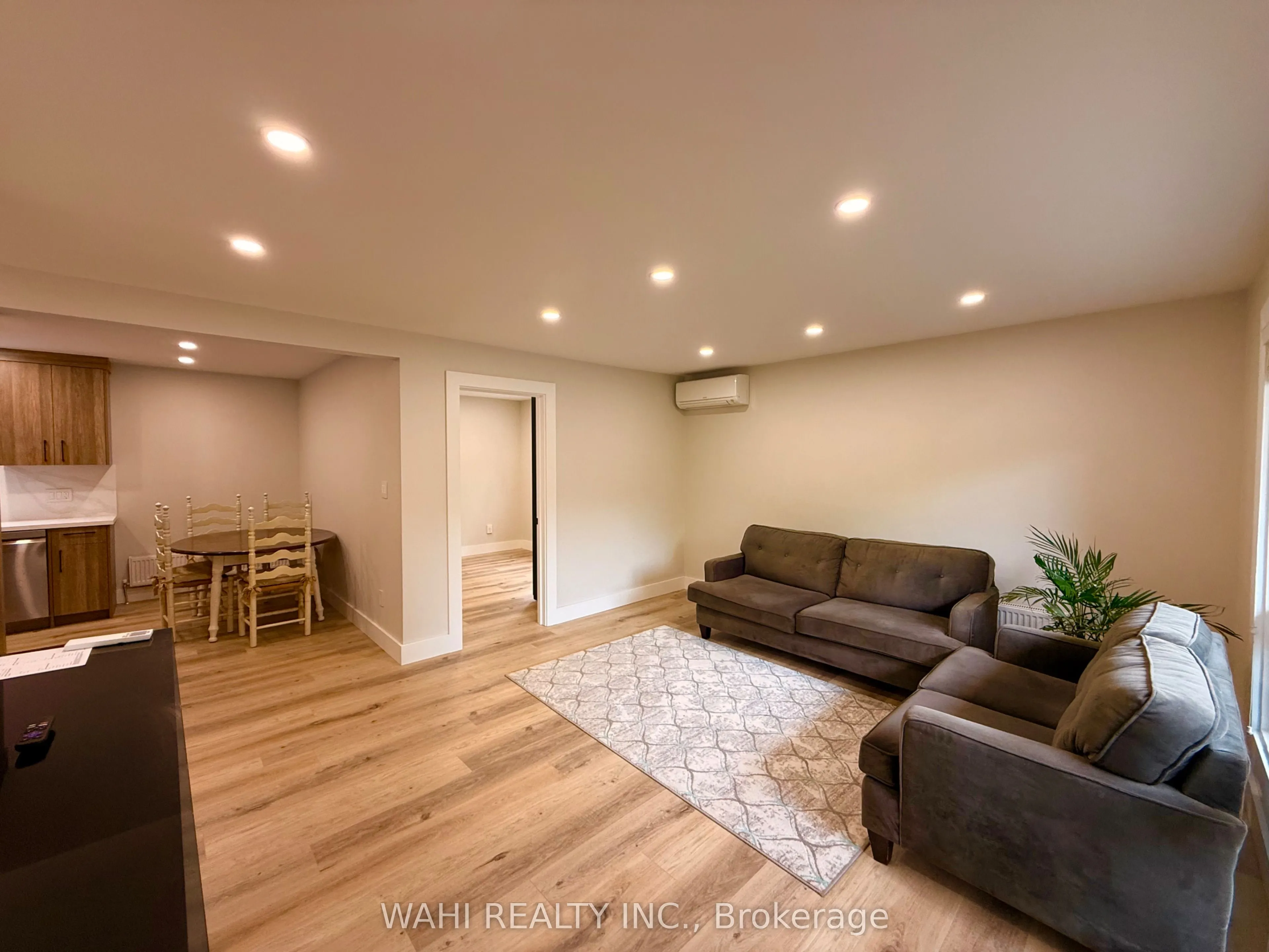 24 Lloyd George Avenue #UNIT 2