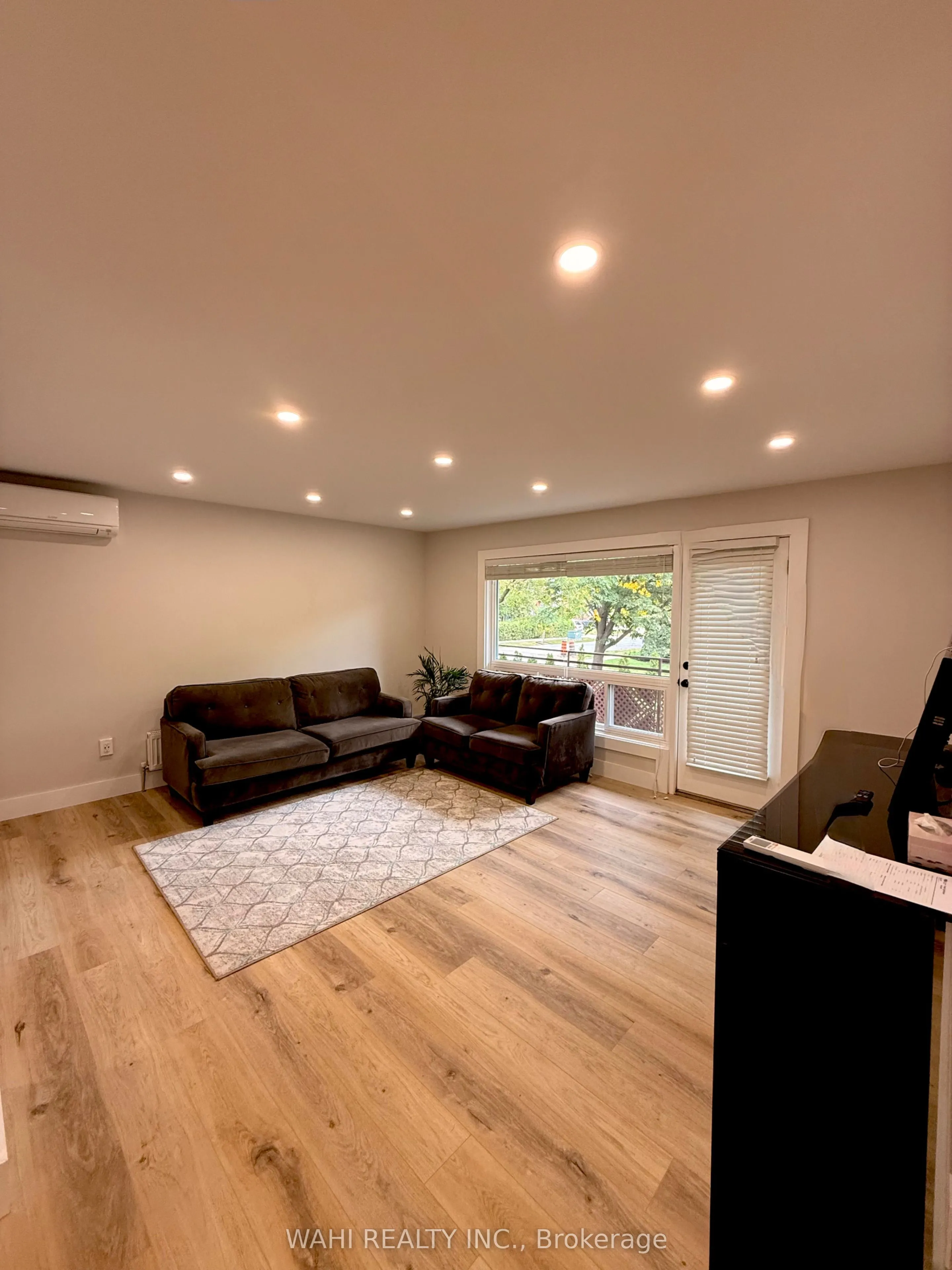 24 Lloyd George Avenue #UNIT 2