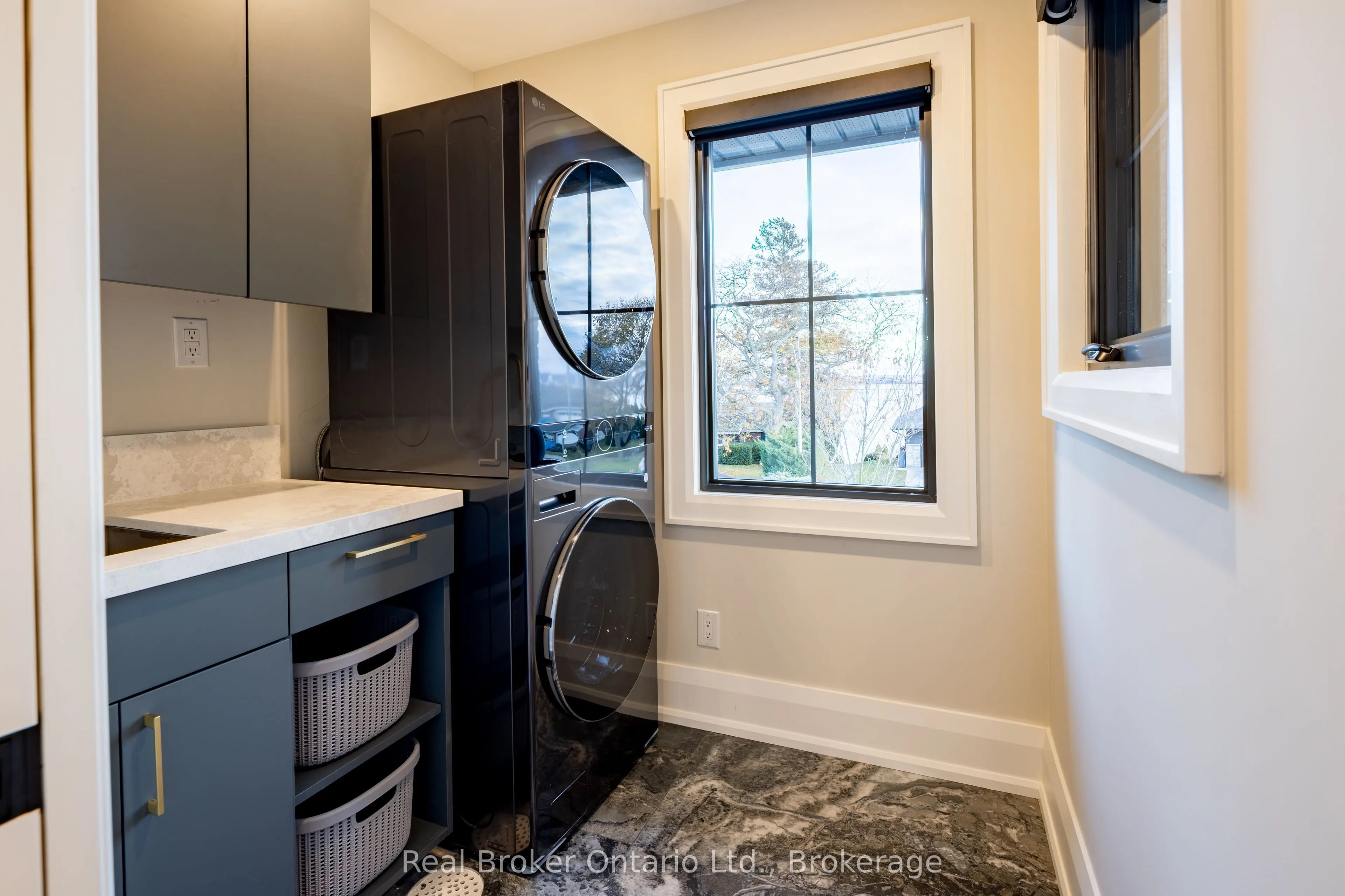 841 Danforth Place
