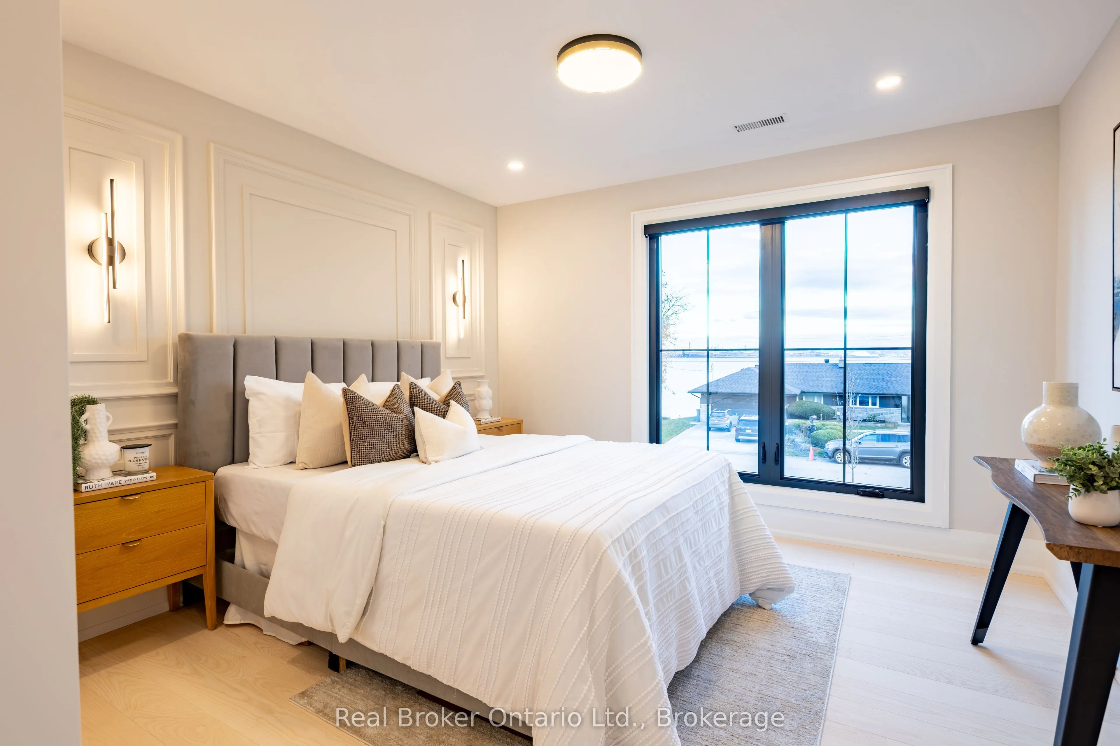 841 Danforth Place