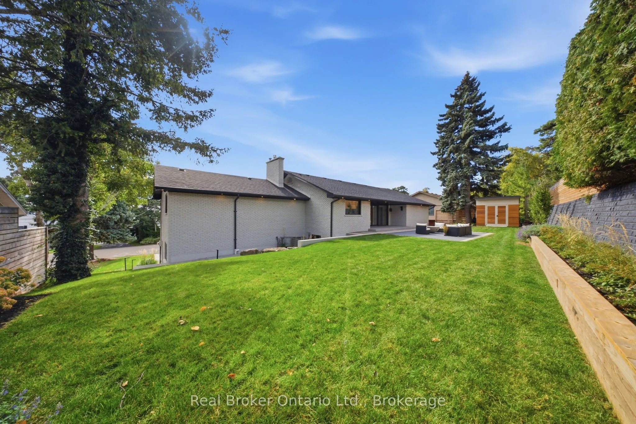 841 Danforth Place