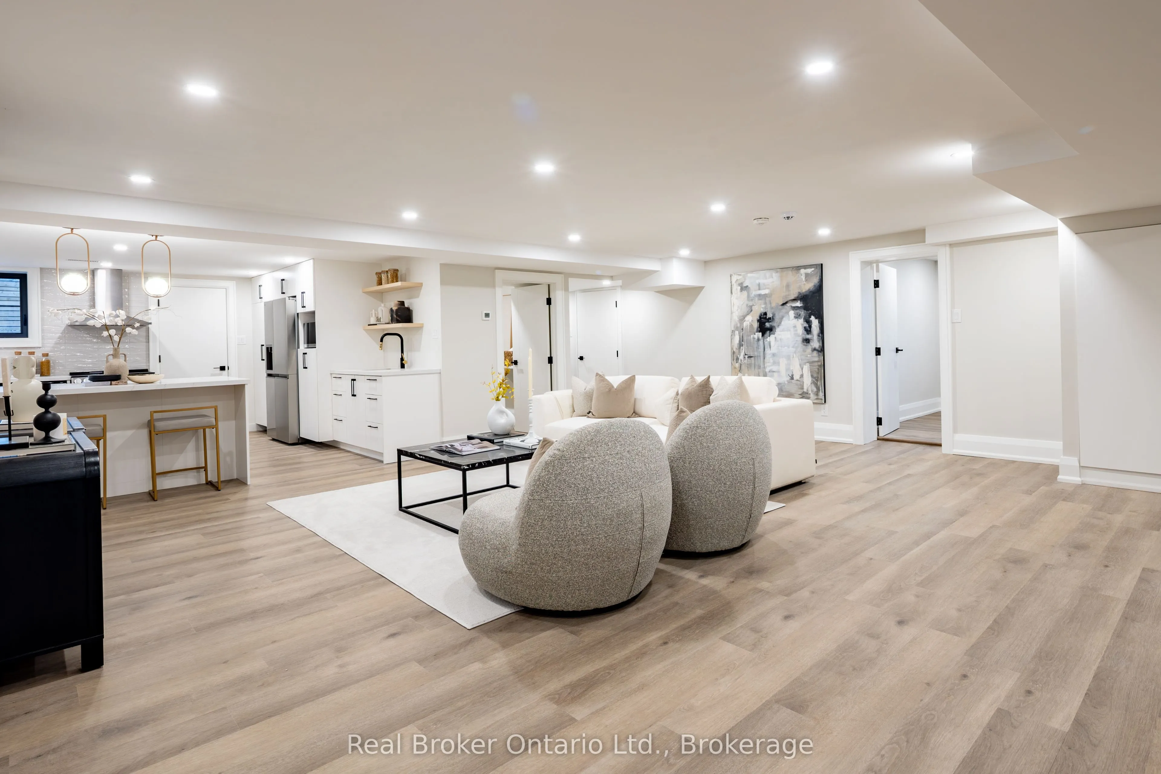 841 Danforth Place