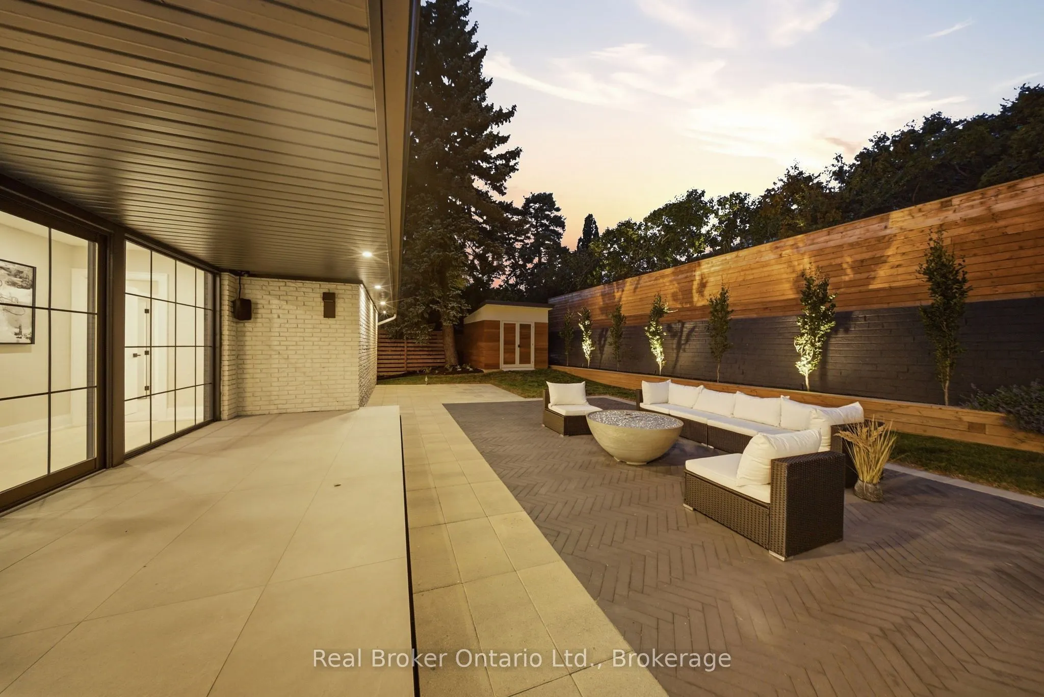 841 Danforth Place