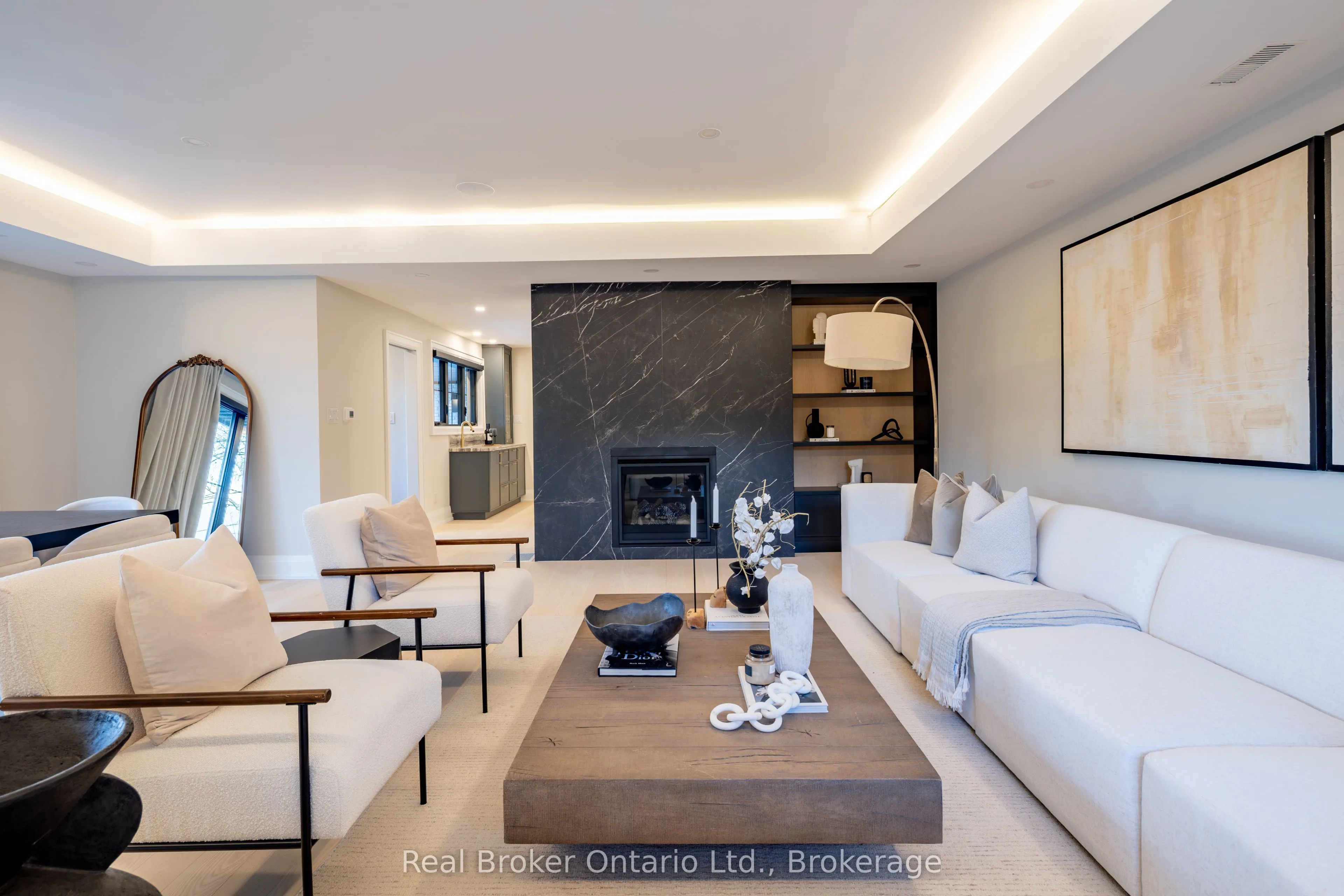 841 Danforth Place
