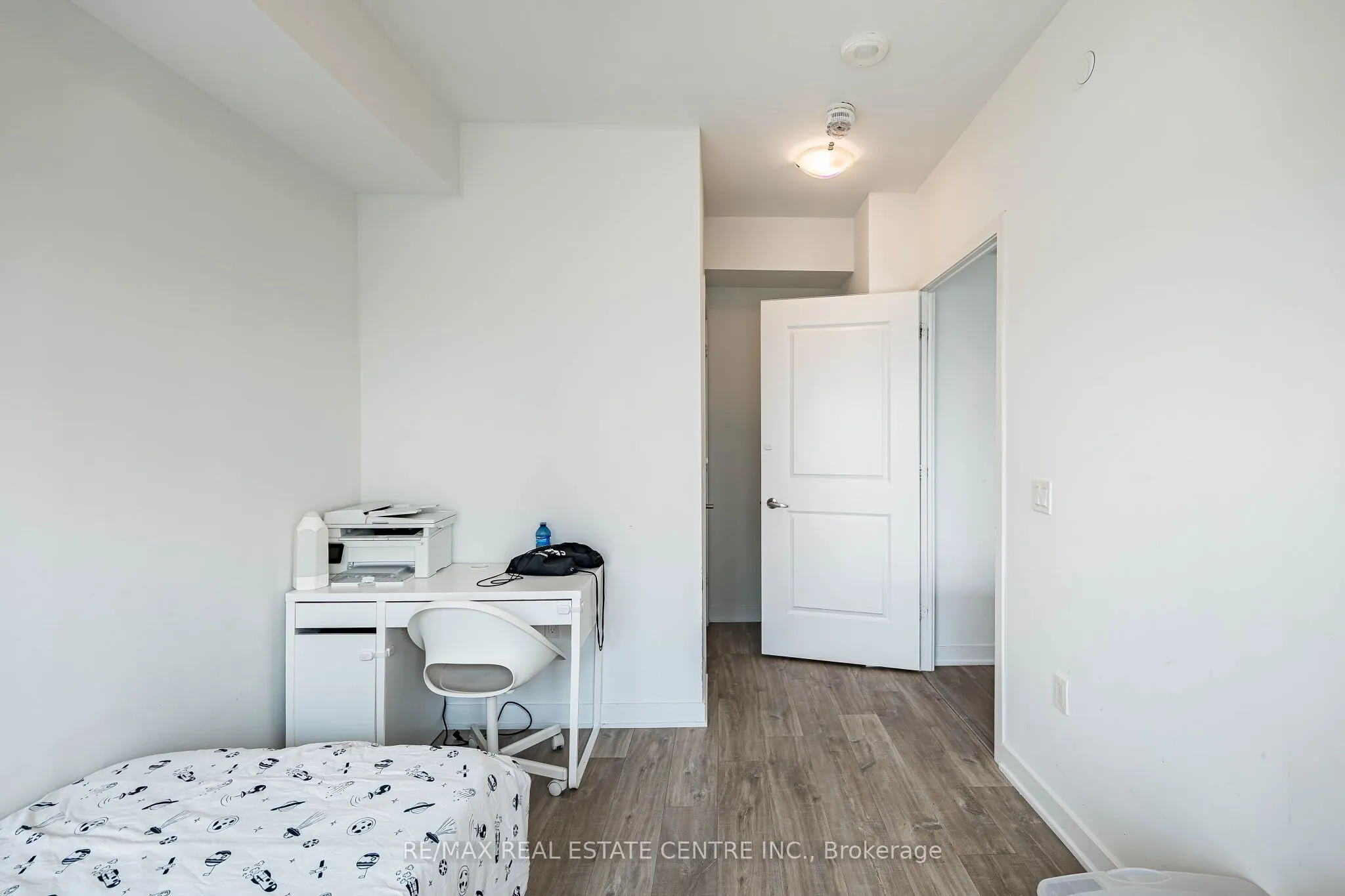 4675 Metcalfe Avenue #1906