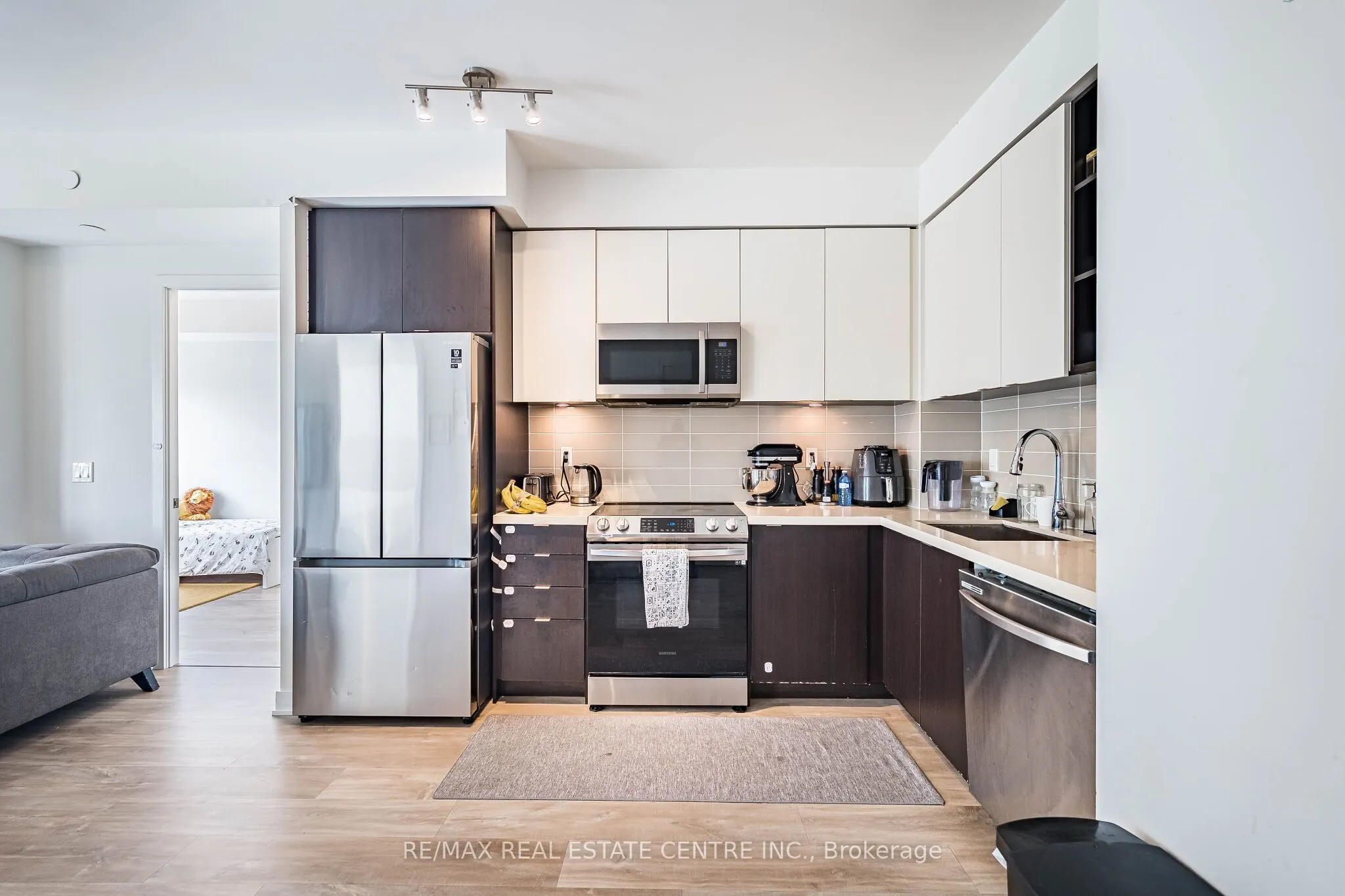 4675 Metcalfe Avenue #1906