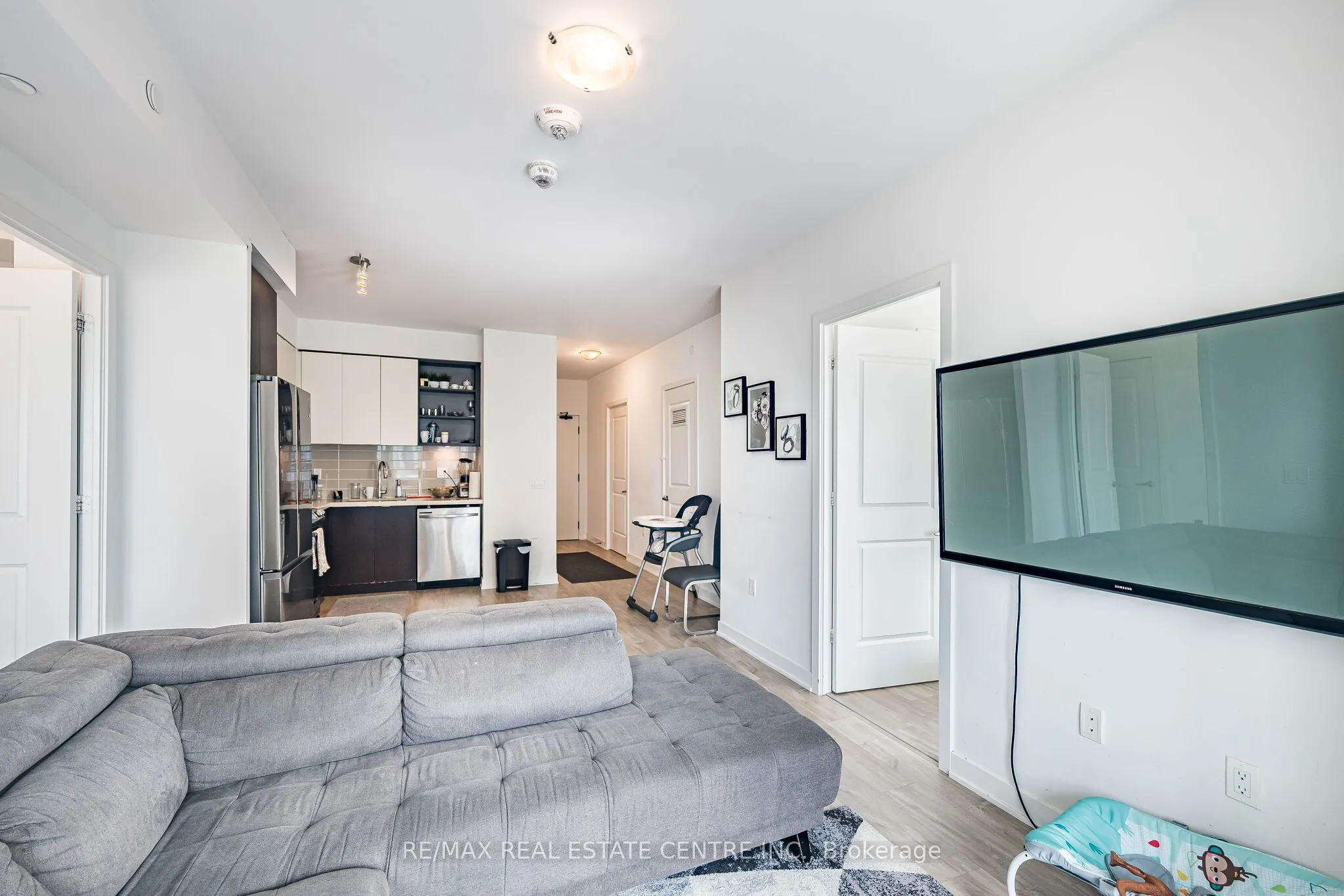 4675 Metcalfe Avenue #1906