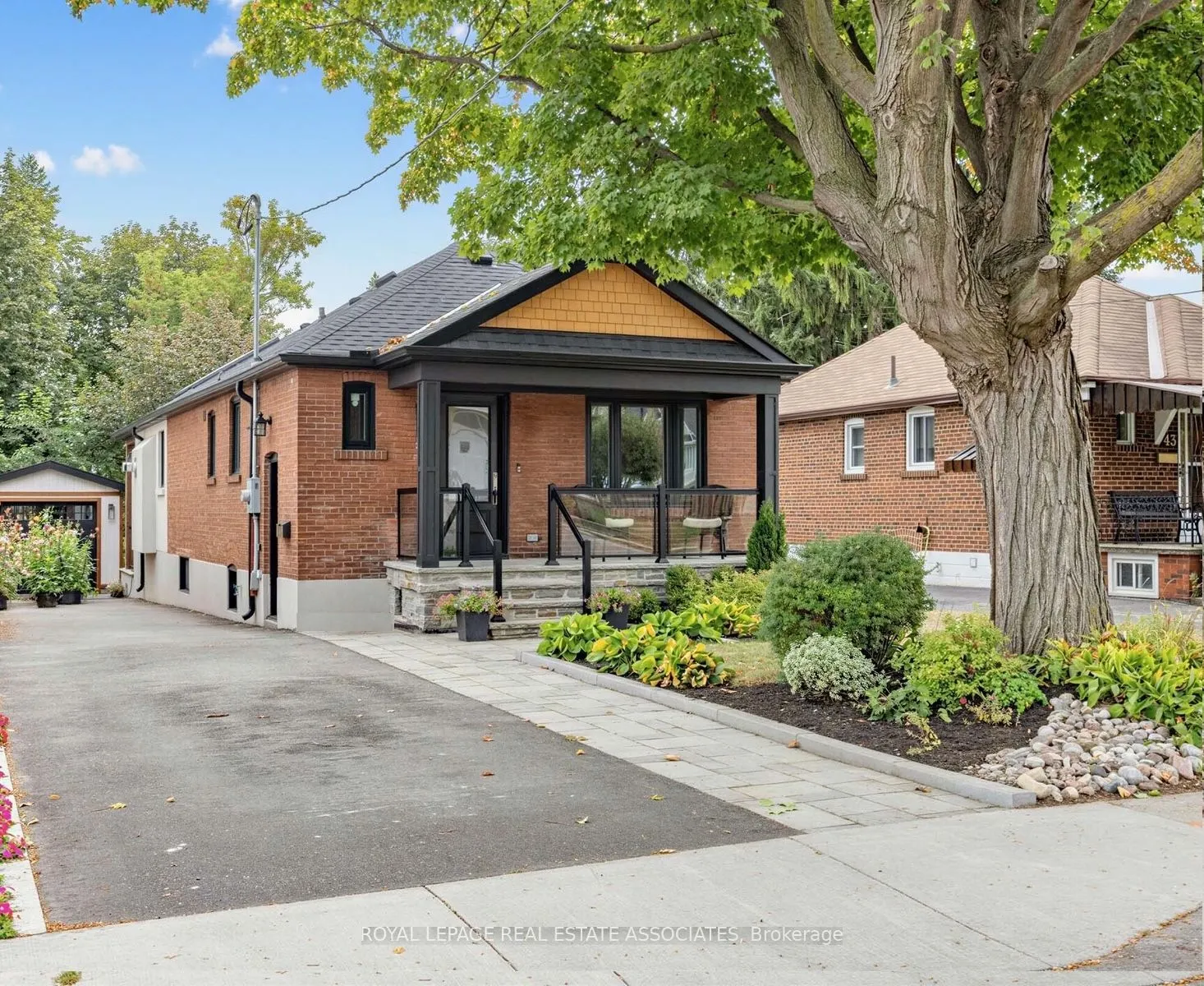 41 Ringley Avenue