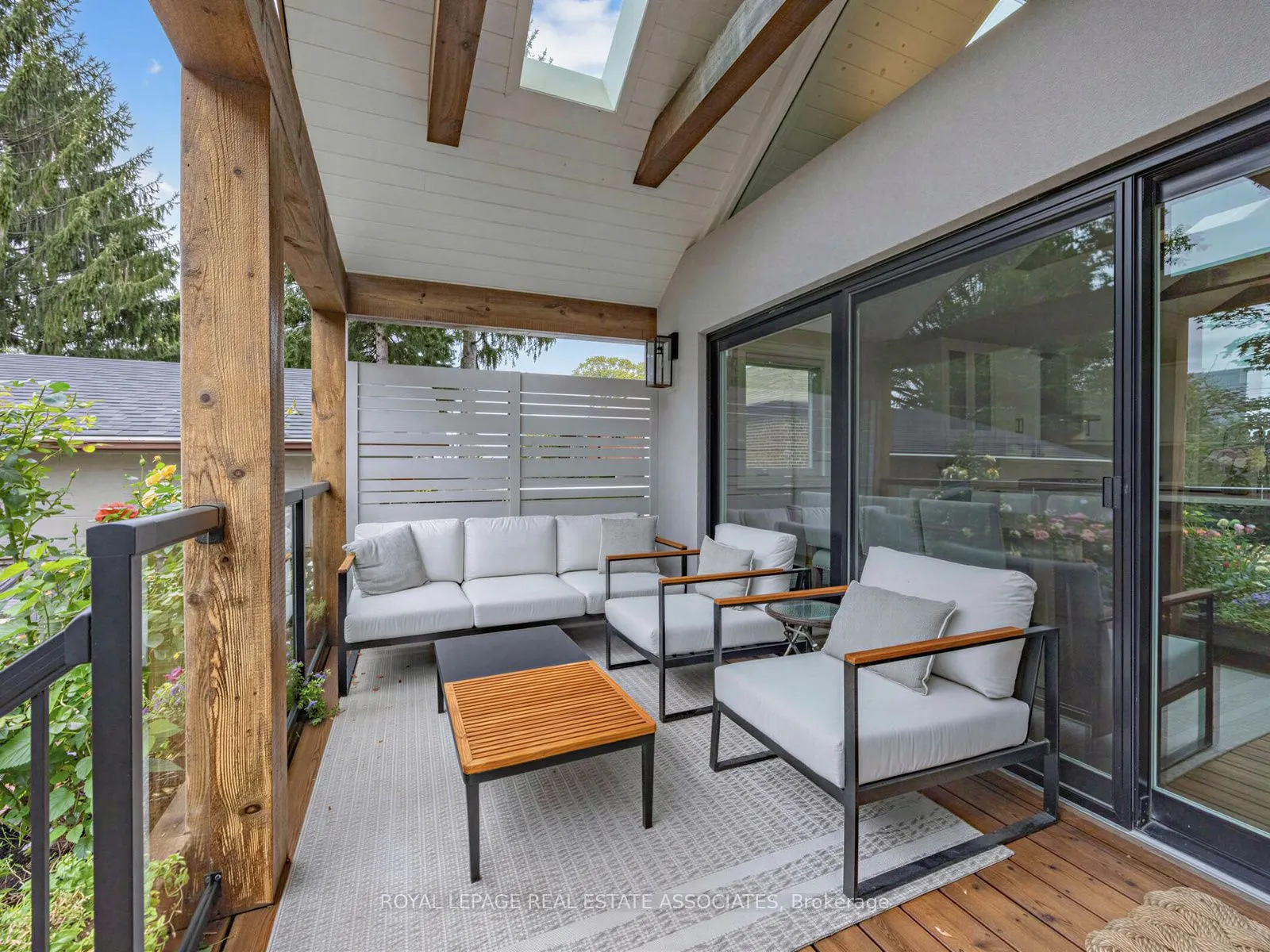 41 Ringley Avenue