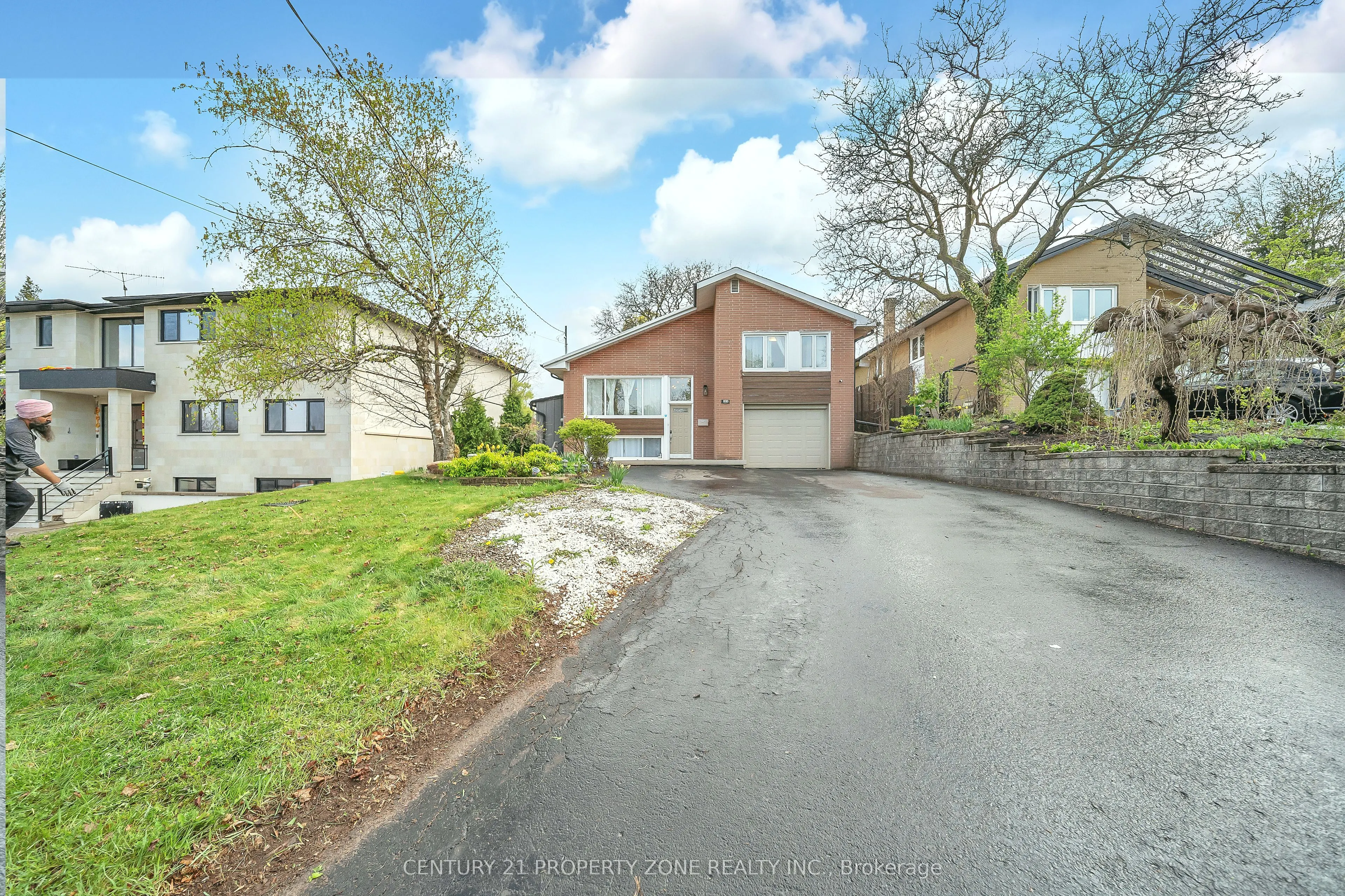 122 Vista Boulevard