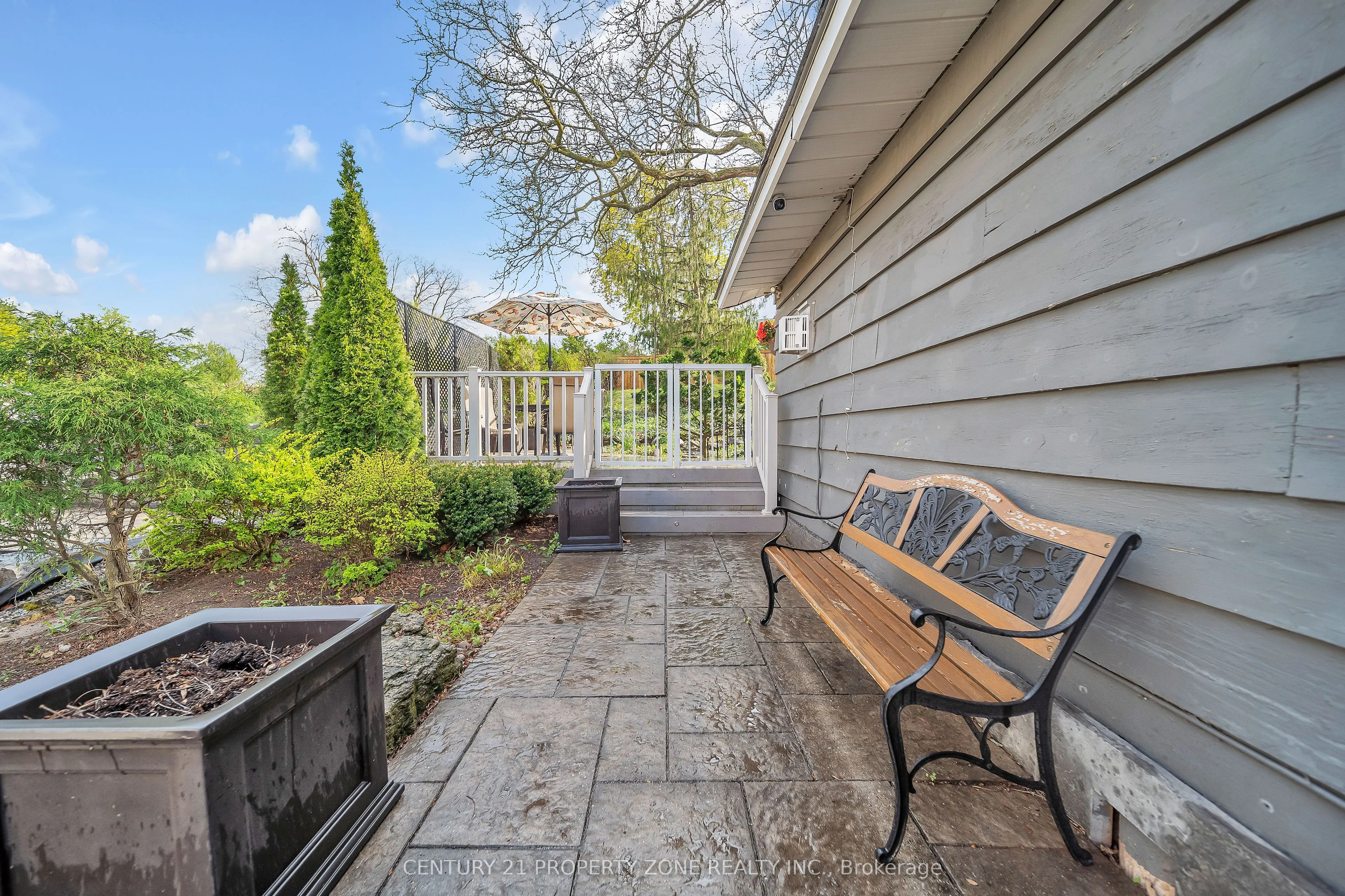 122 Vista Boulevard