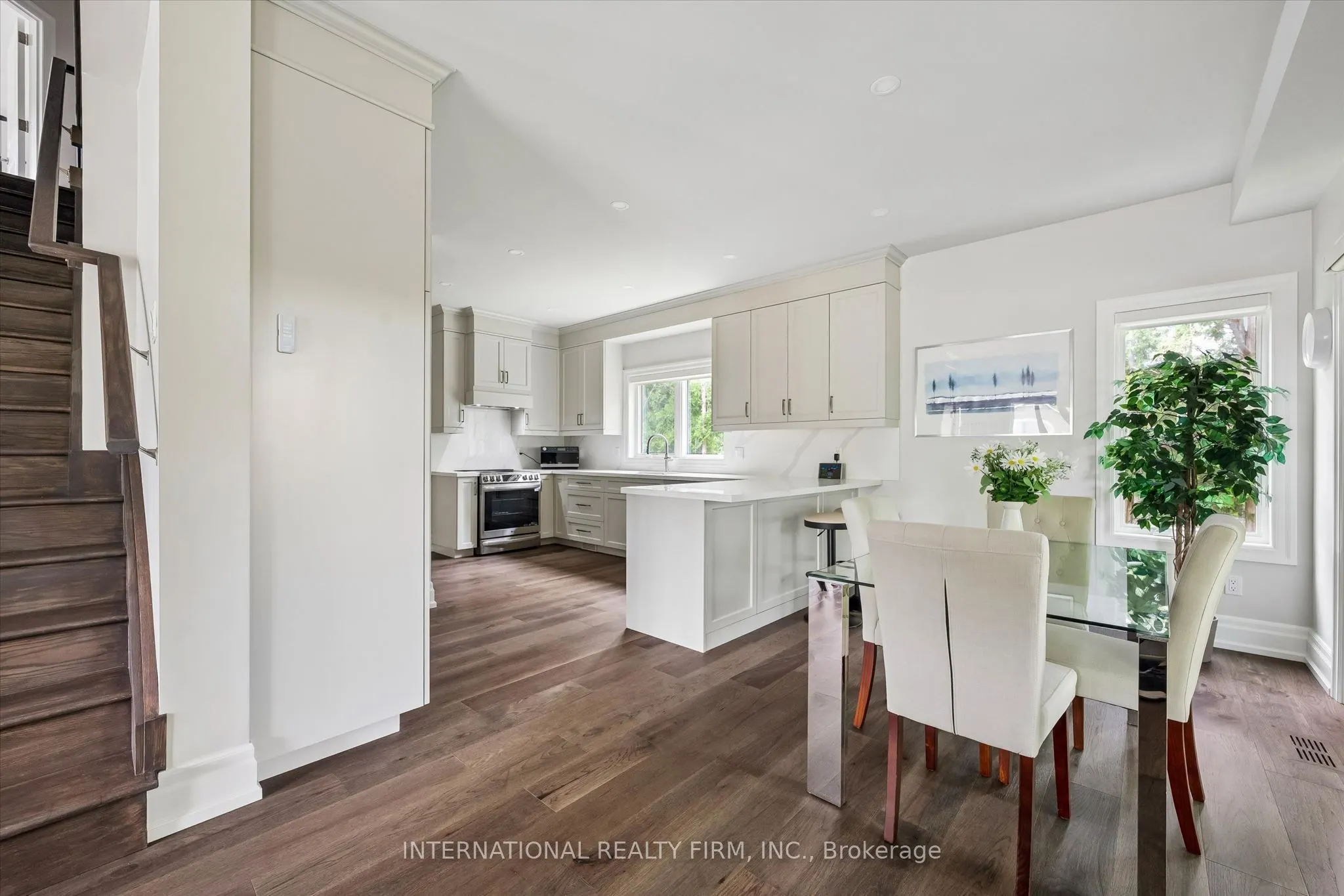 2423 Raymore Drive