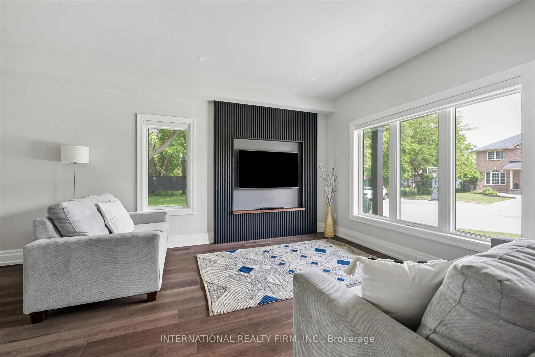 2423 Raymore Drive