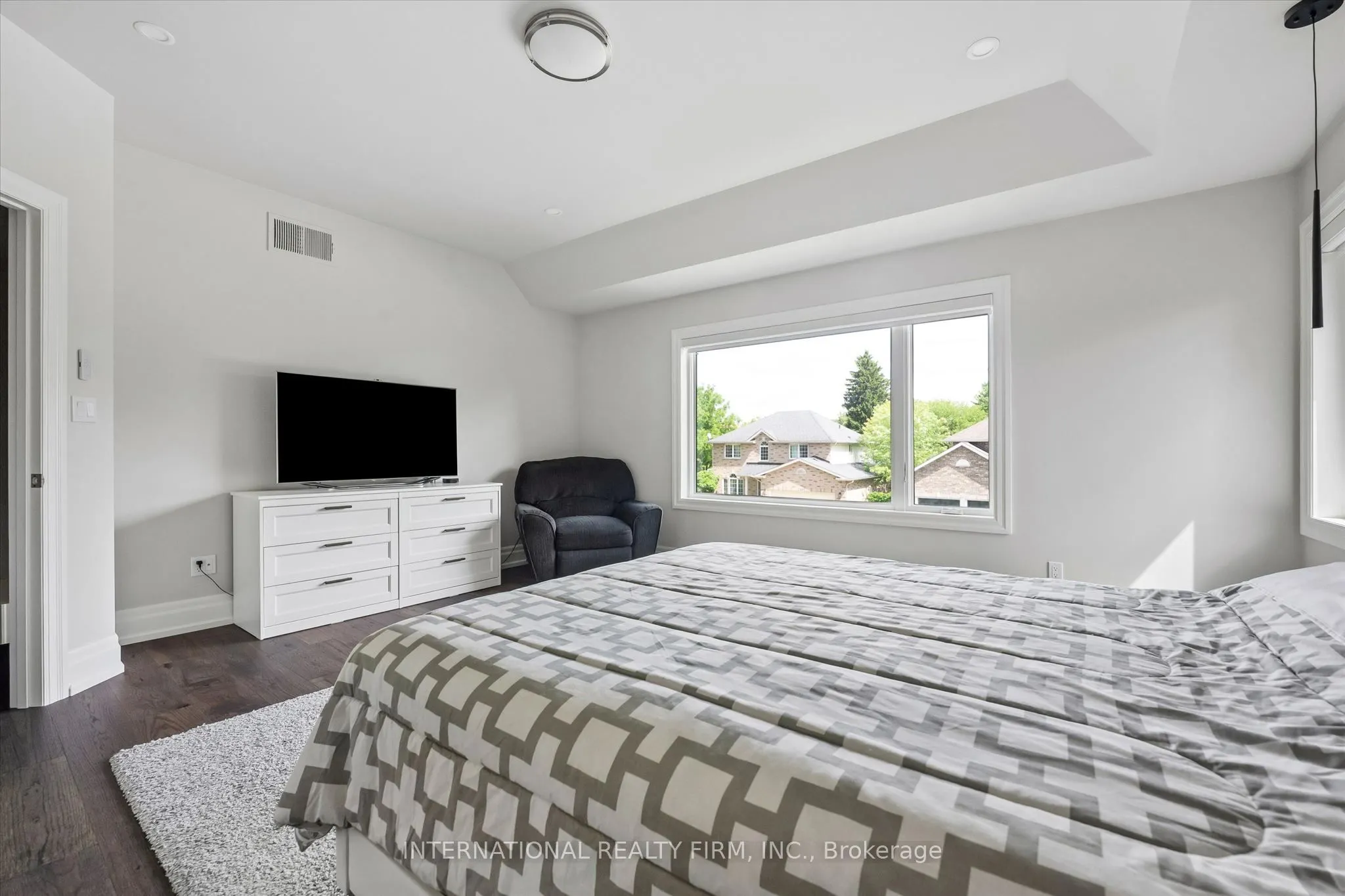 2423 Raymore Drive