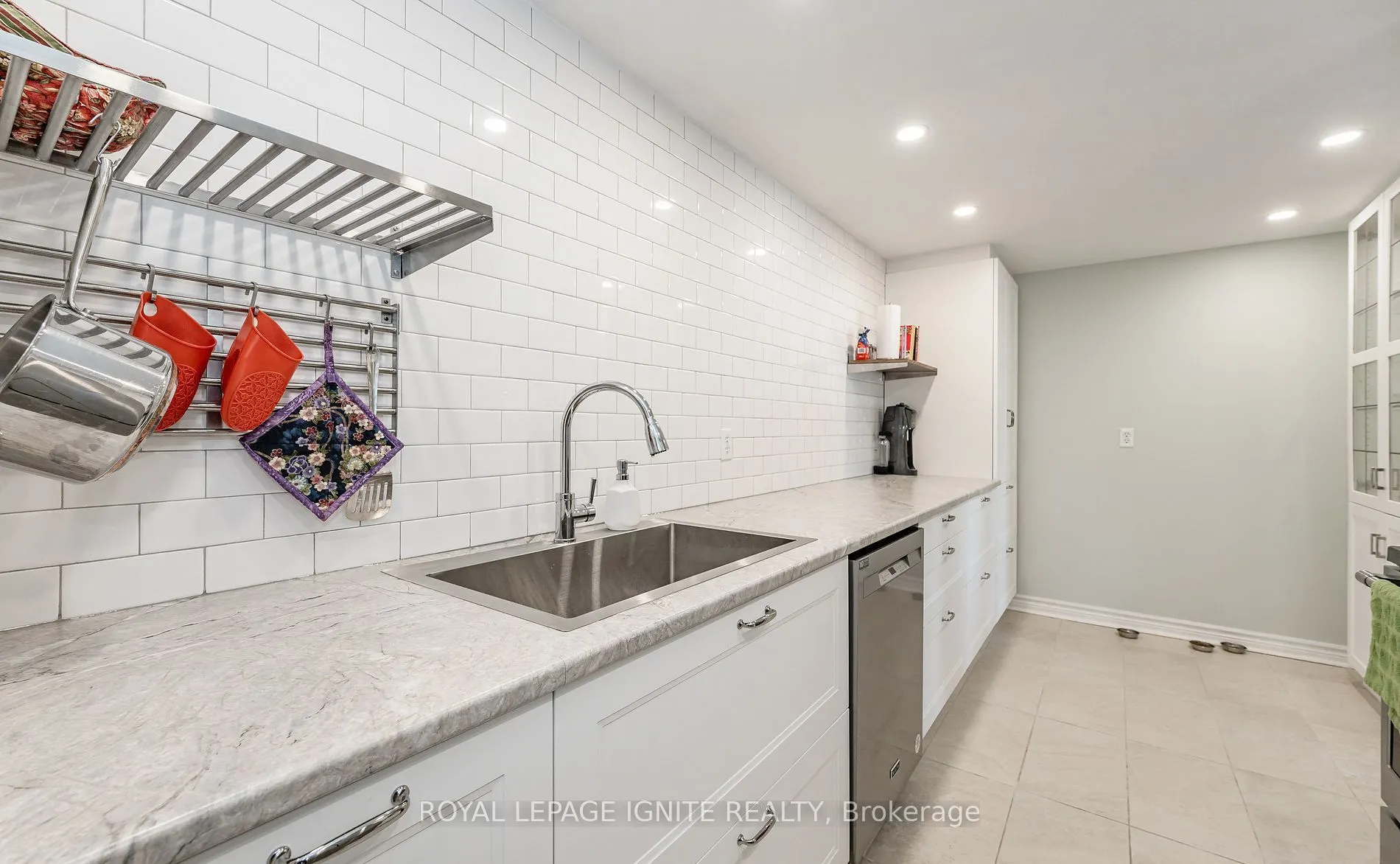 2542 Argyle Road #1008