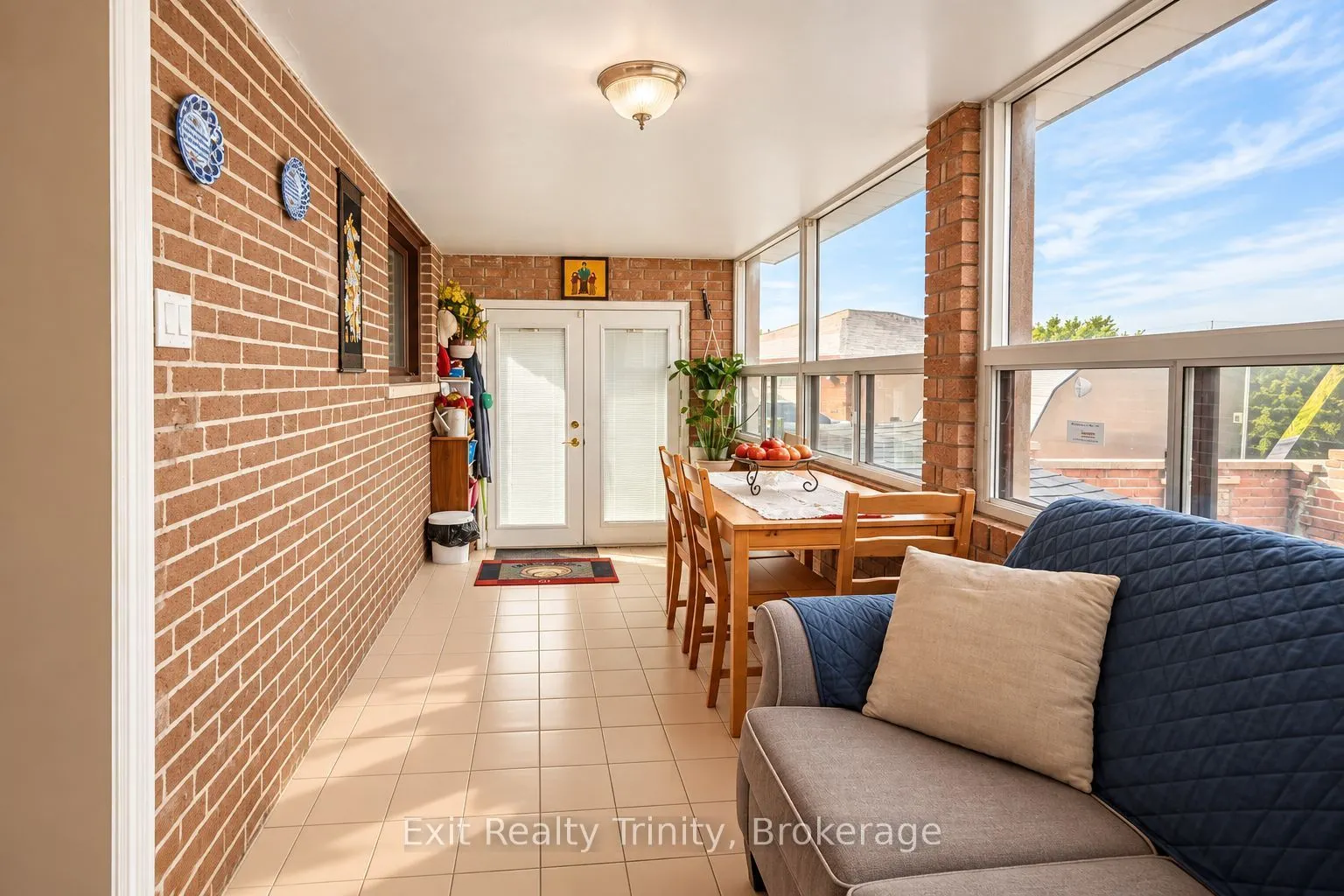 57 Lindylou Road
