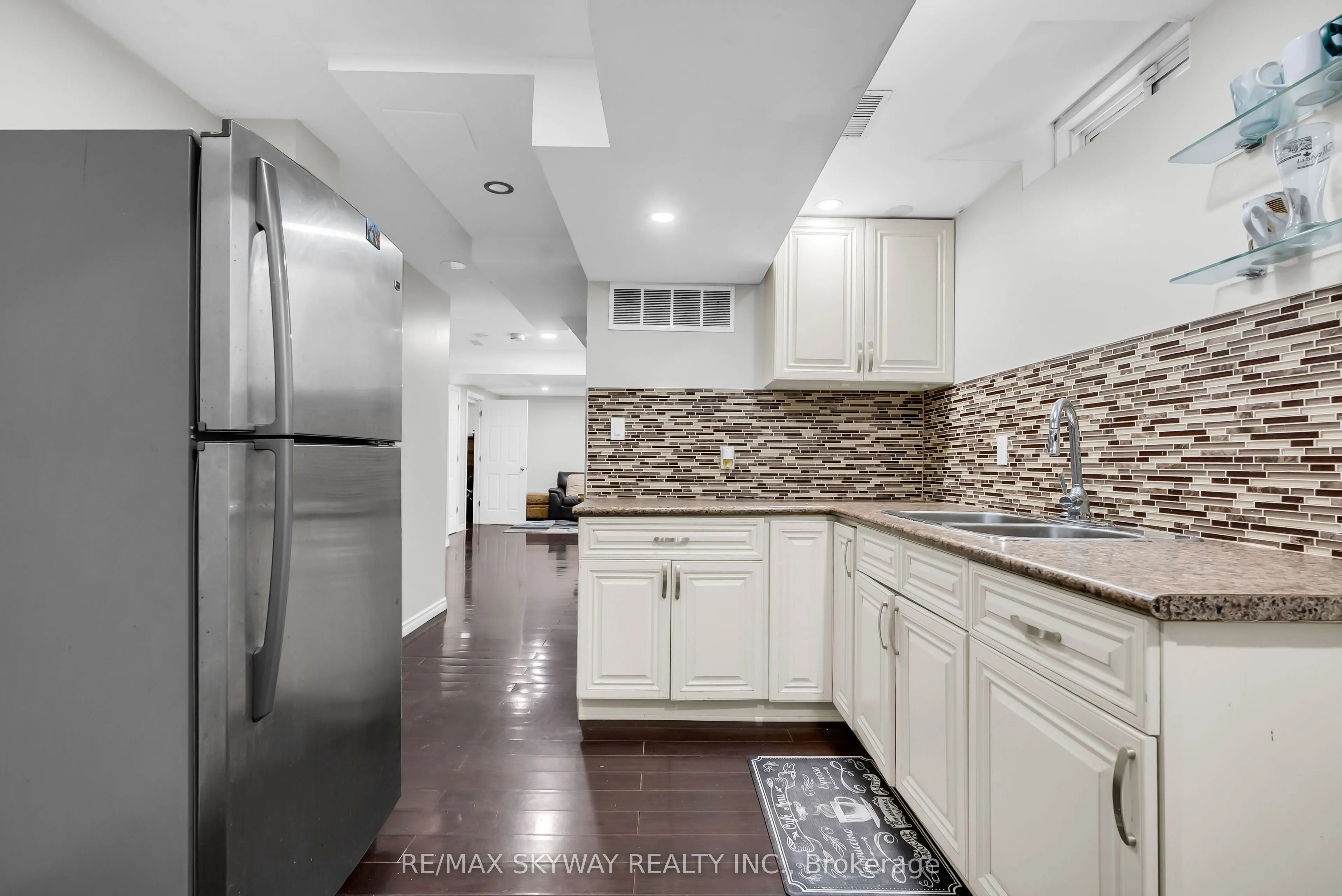 6214 Miriam Way