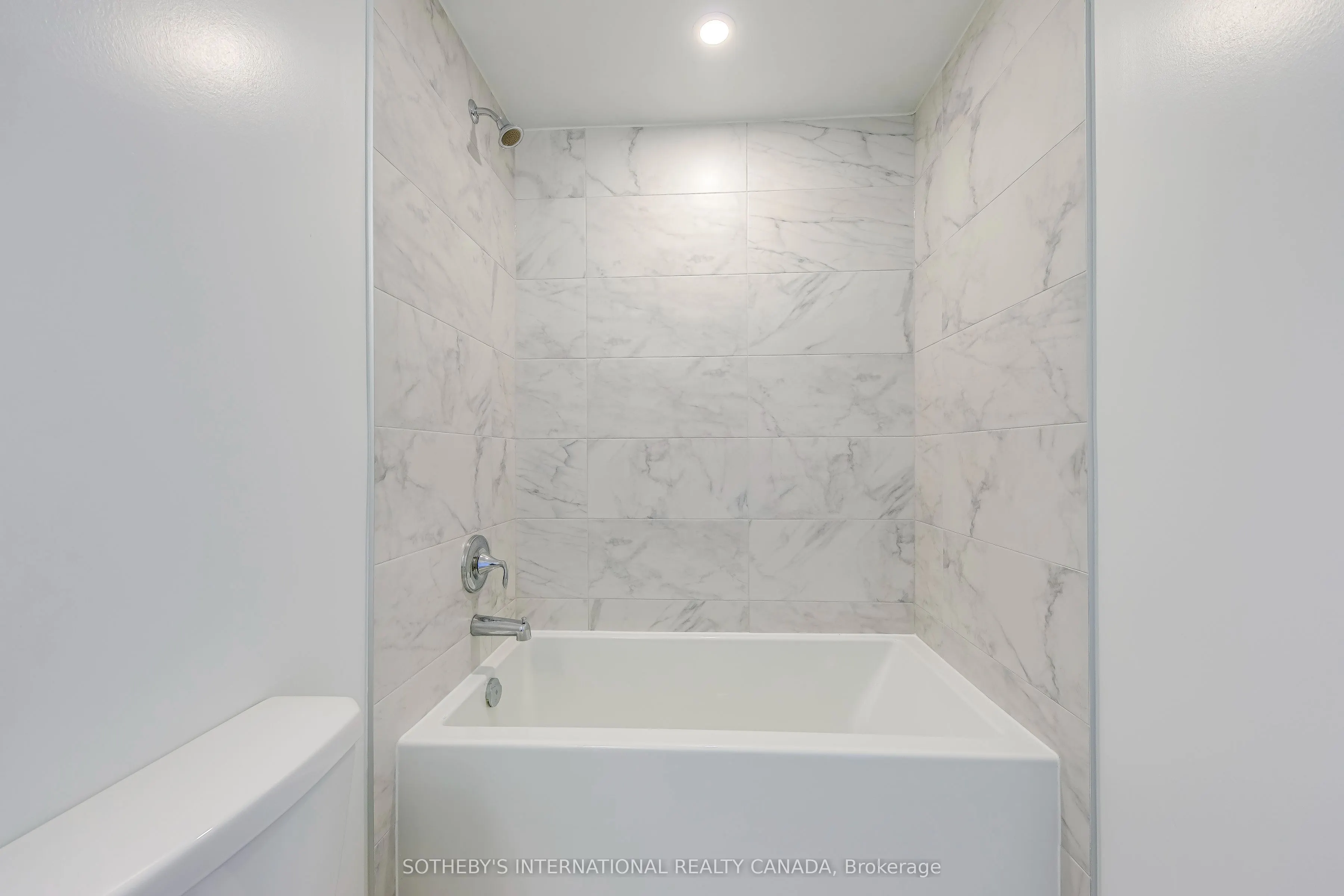 1035 Southdown Road #212