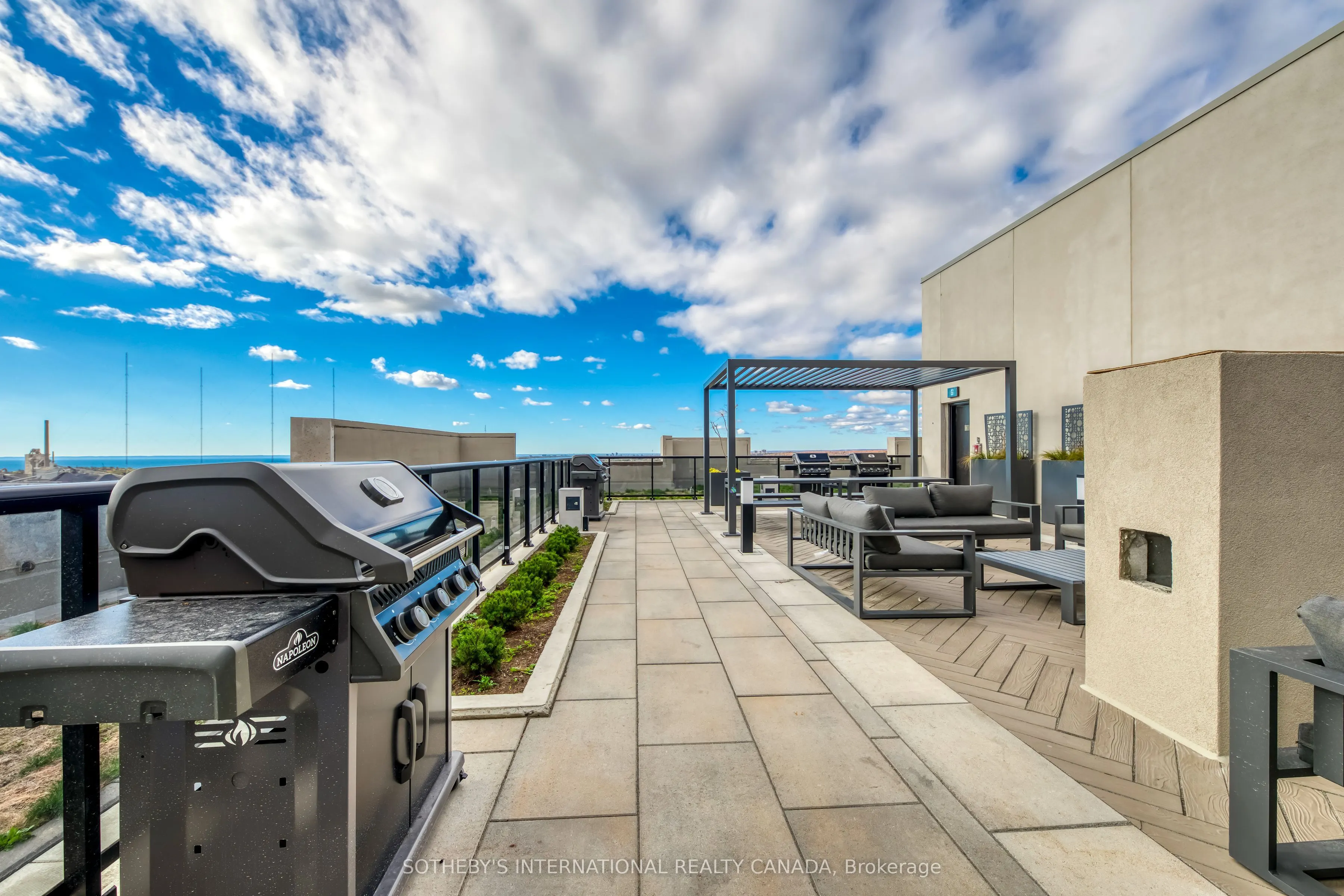 1035 Southdown Road #212