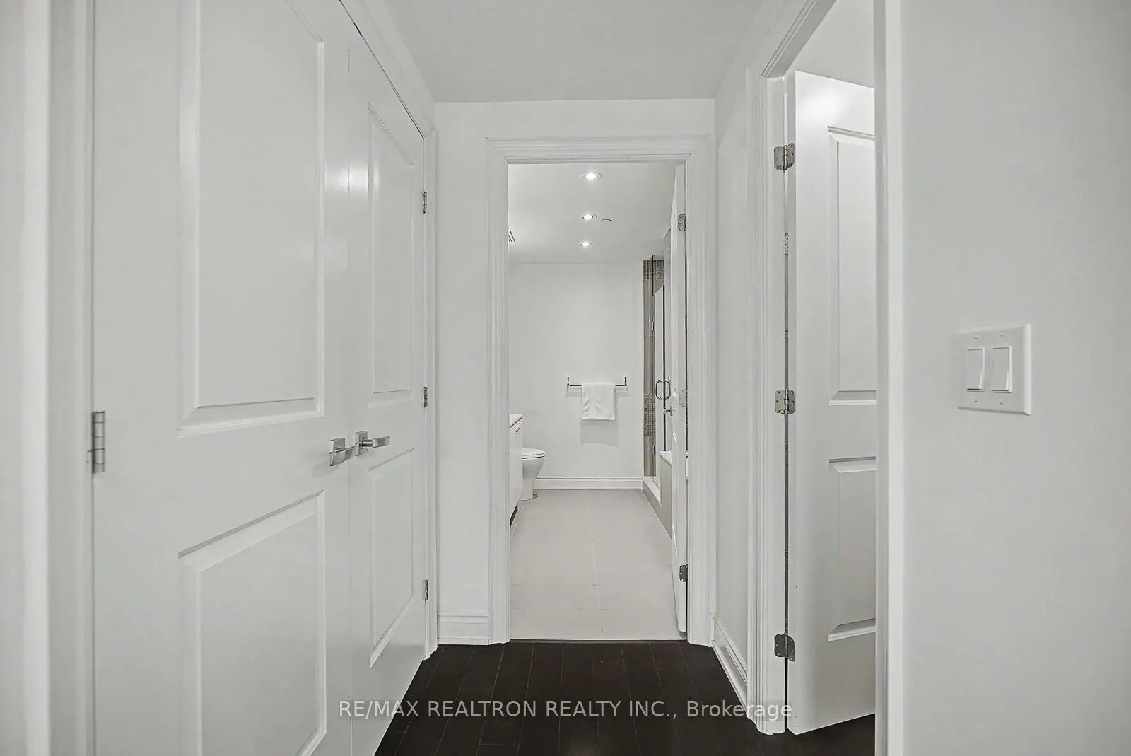 3500 Lakeshore Road W #229