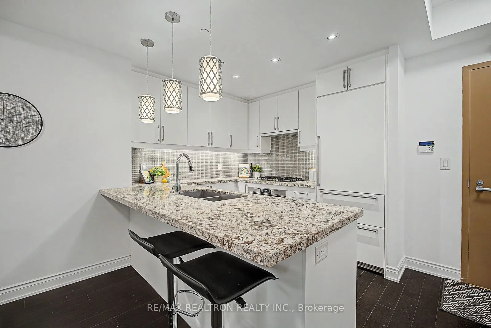 3500 Lakeshore Road W #229