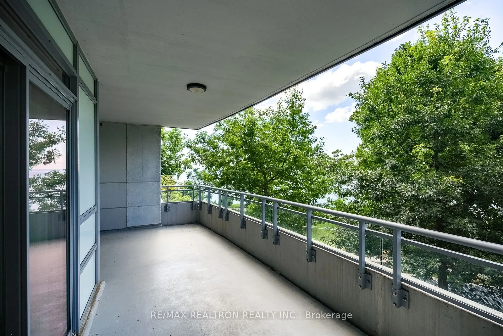 3500 Lakeshore Road W #229