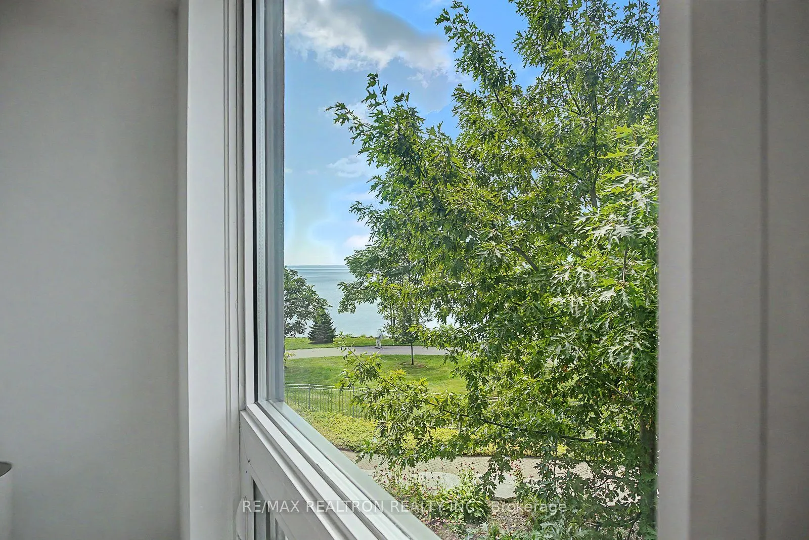 3500 Lakeshore Road W #229
