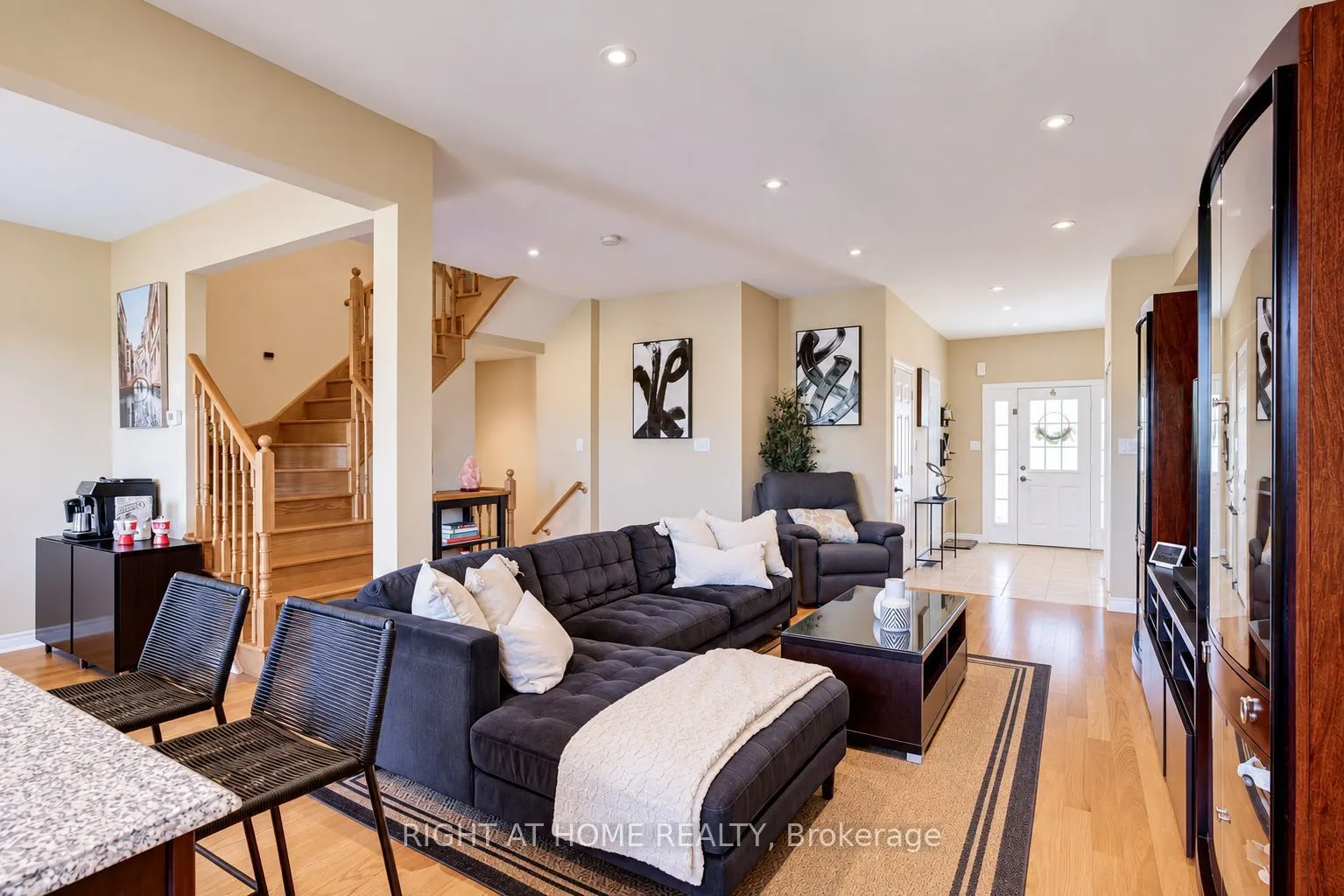 27 Fallis Crescent