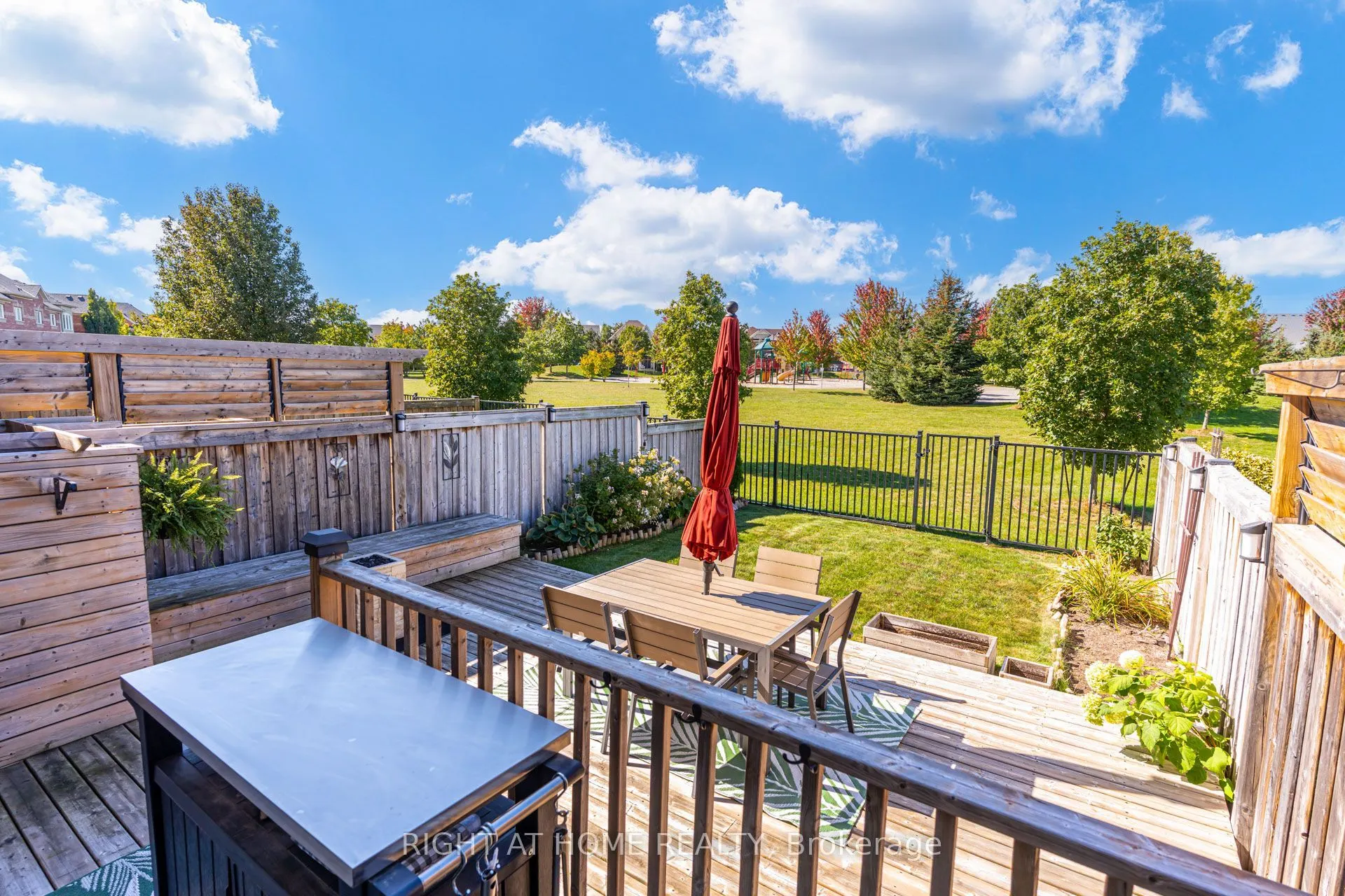 27 Fallis Crescent