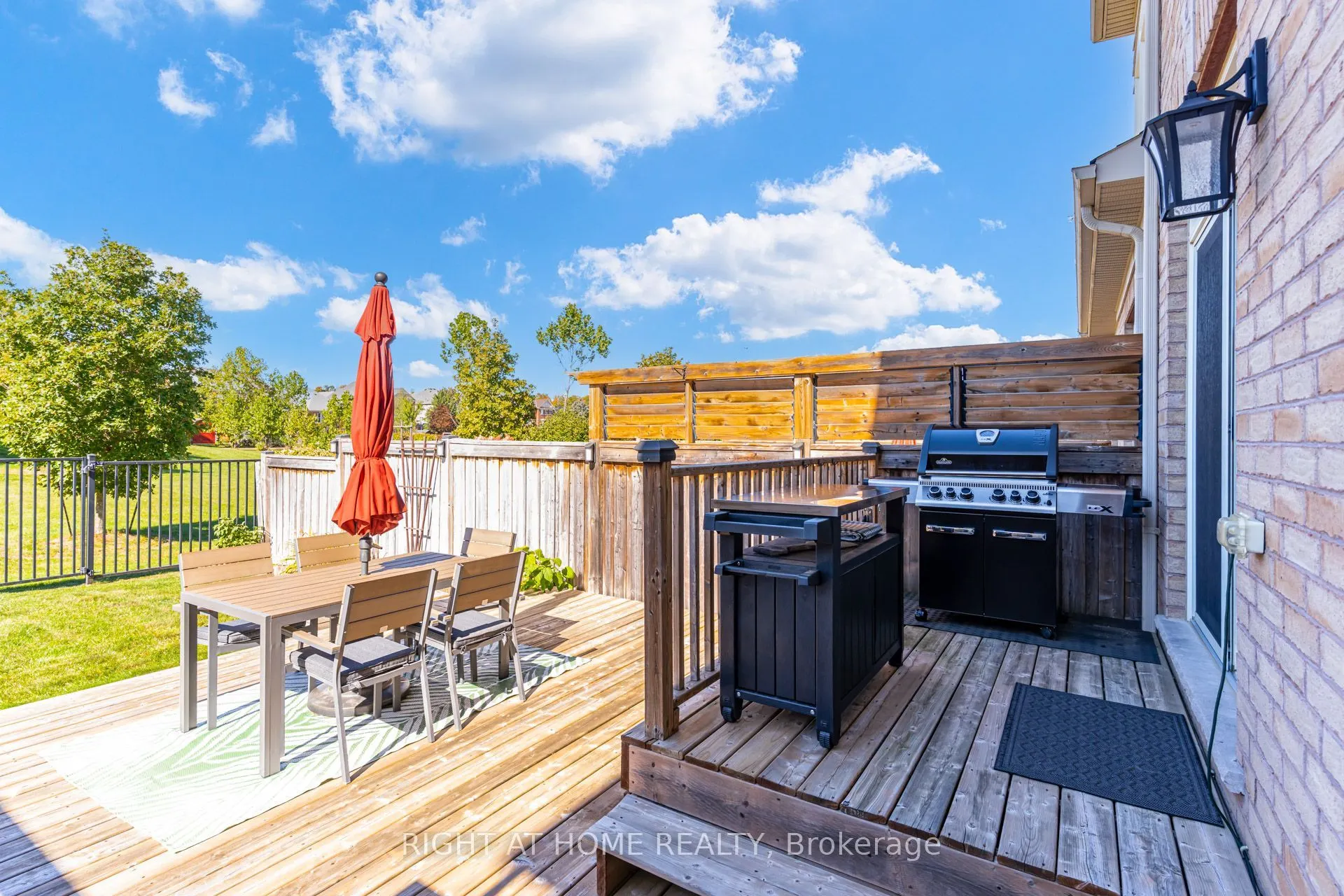 27 Fallis Crescent
