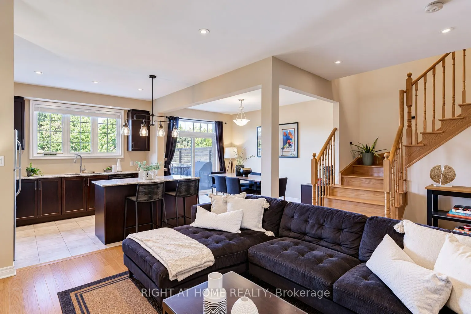 27 Fallis Crescent