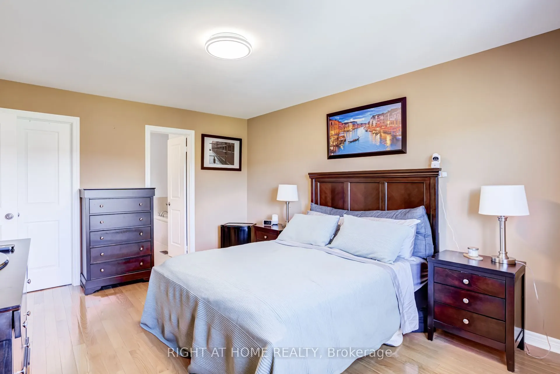 27 Fallis Crescent