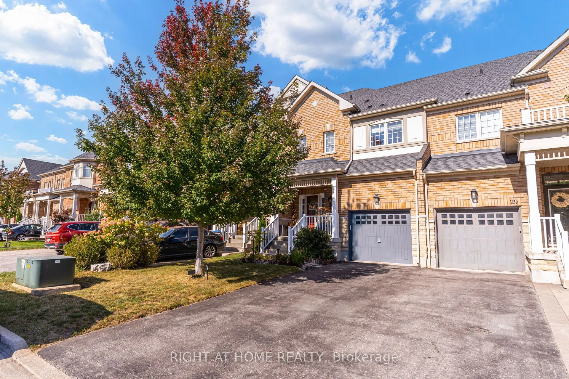 27 Fallis Crescent