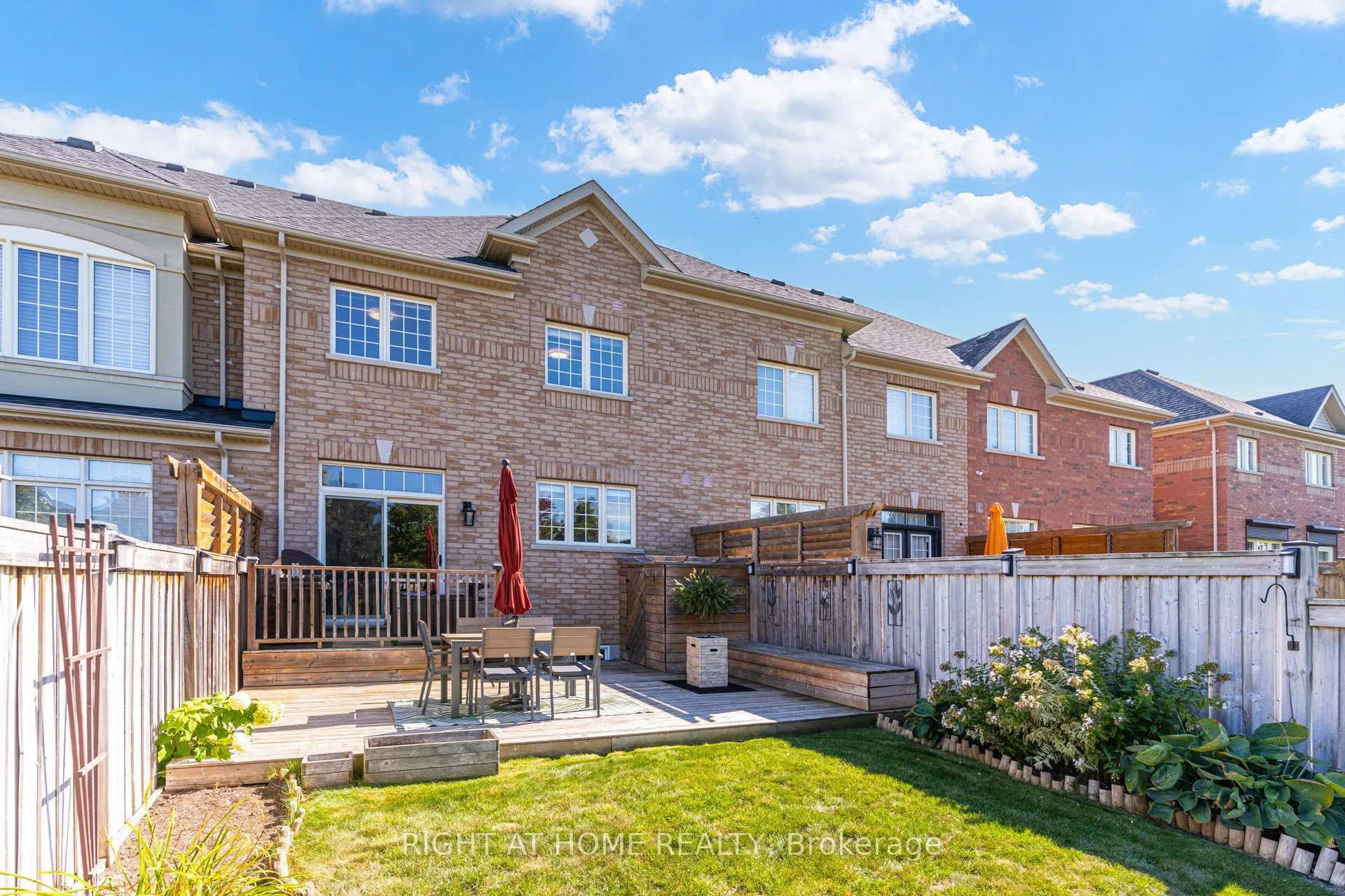 27 Fallis Crescent