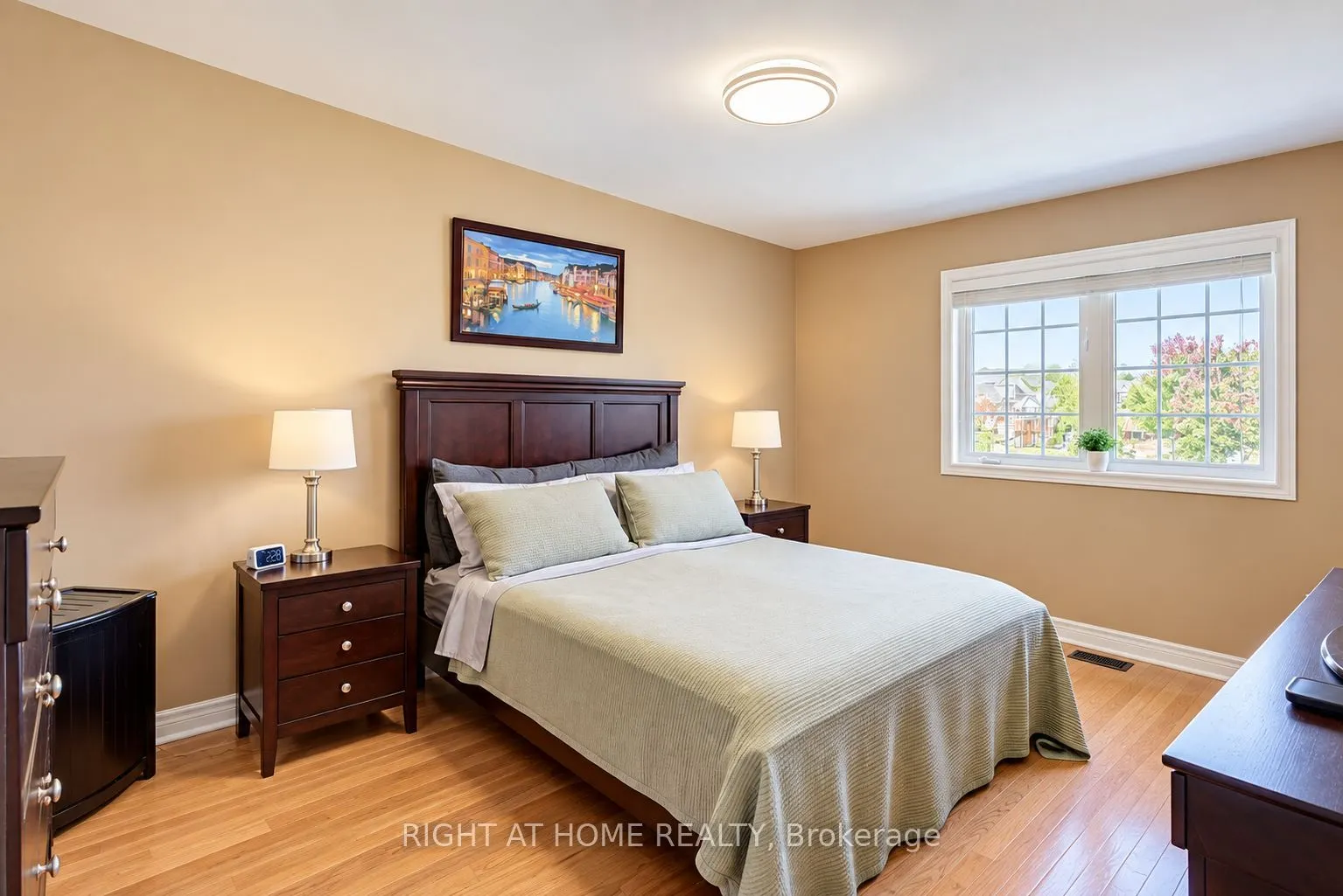 27 Fallis Crescent