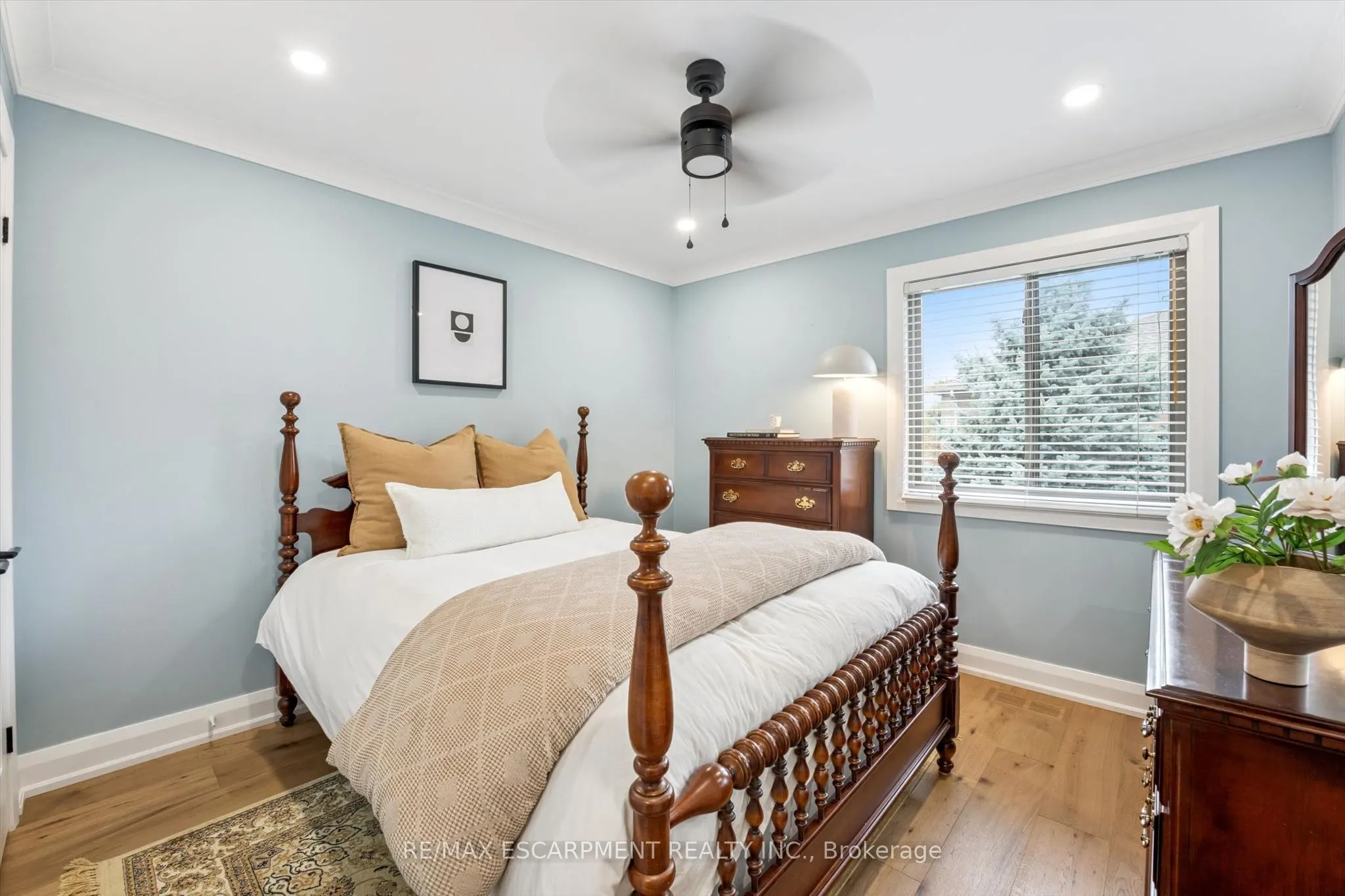 1261 STEPHENSON Drive