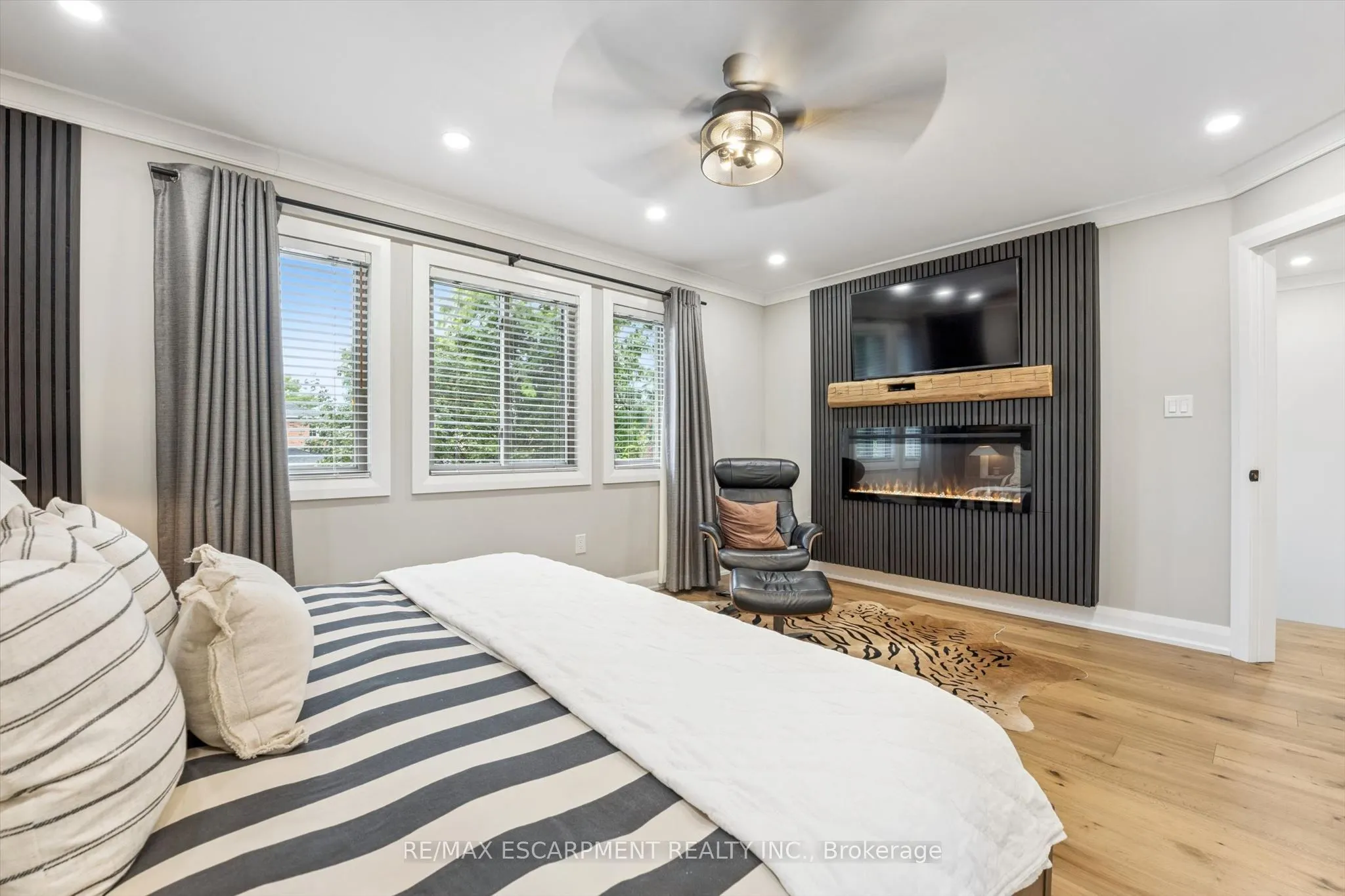 1261 STEPHENSON Drive
