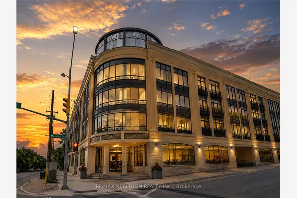 205 Lakeshore Road W #201