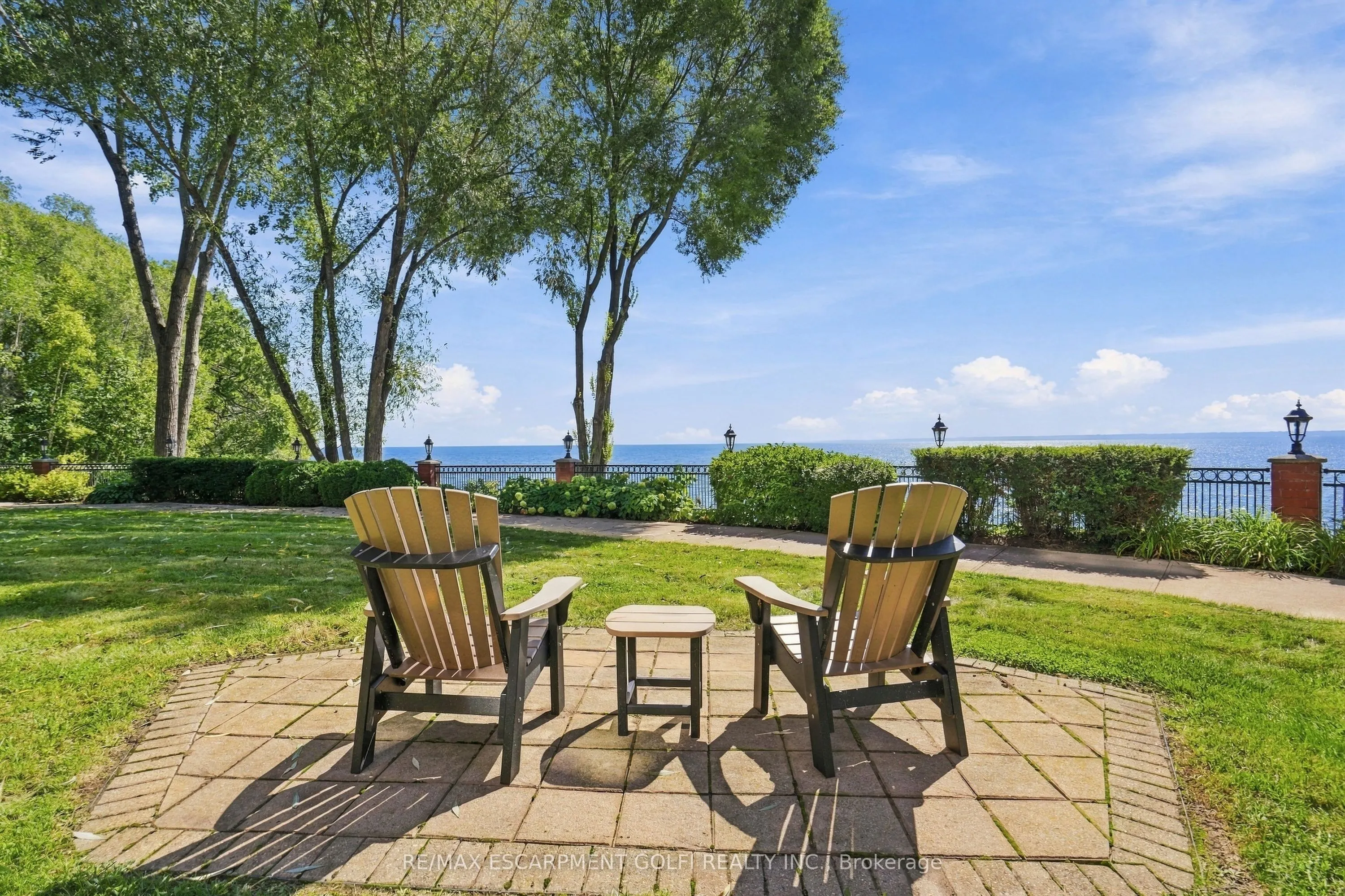 5340 Lakeshore Road #203