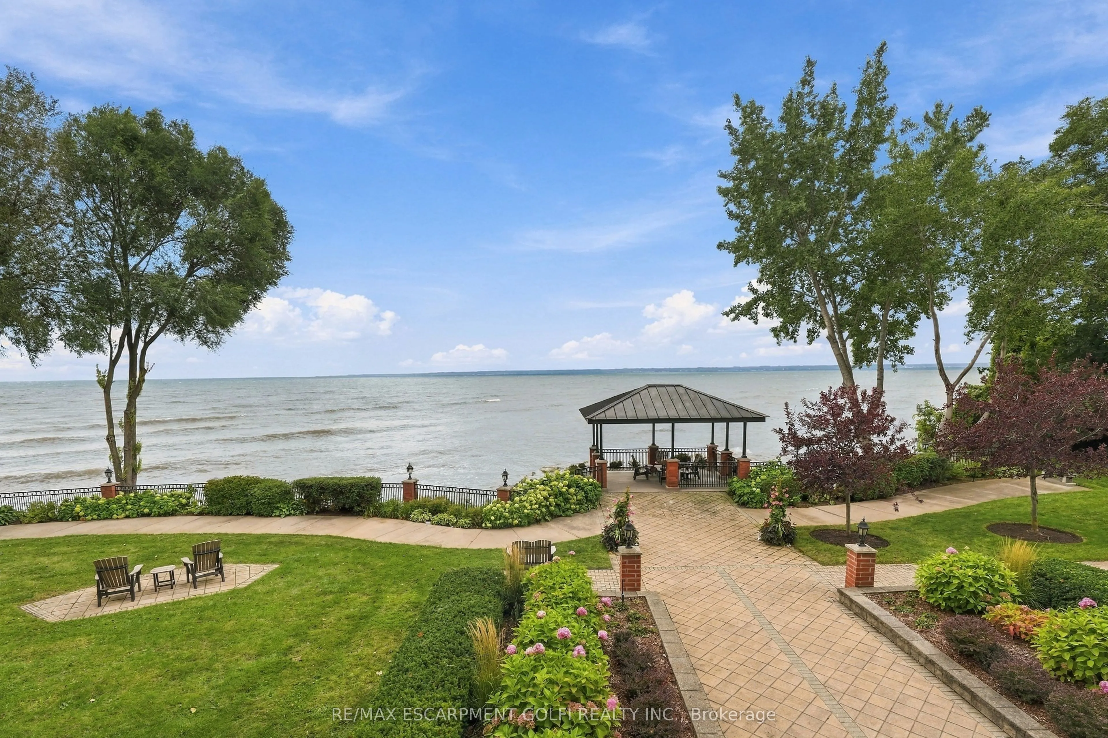 5340 Lakeshore Road #203
