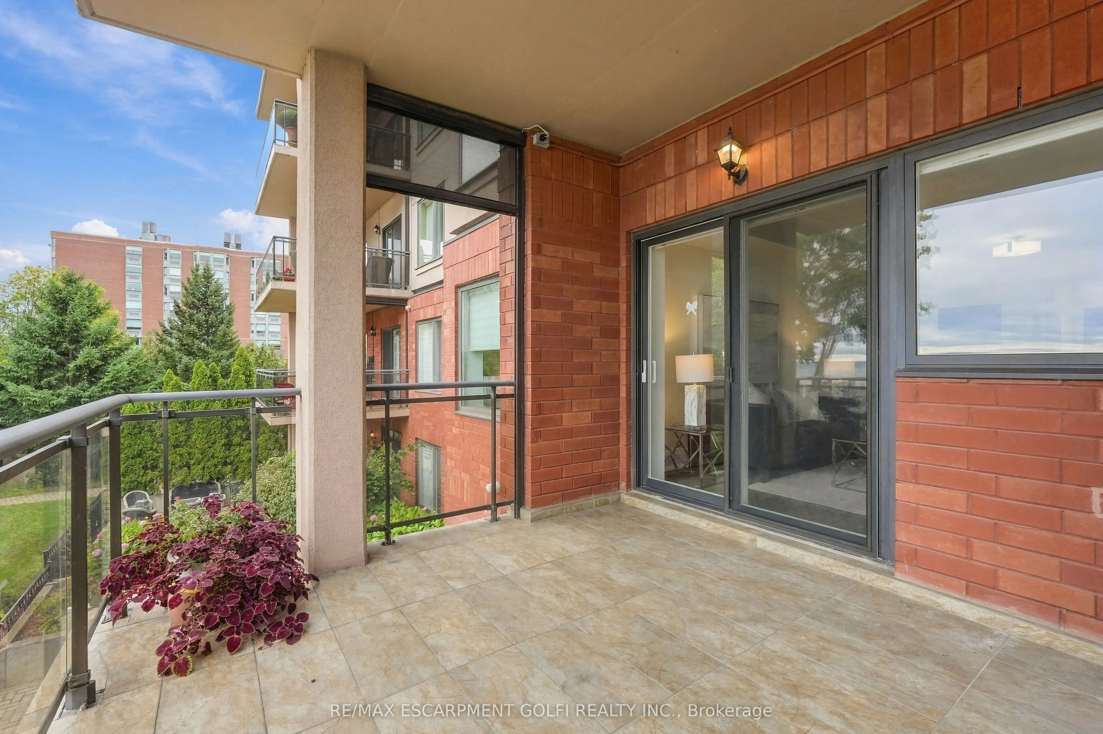 5340 Lakeshore Road #203