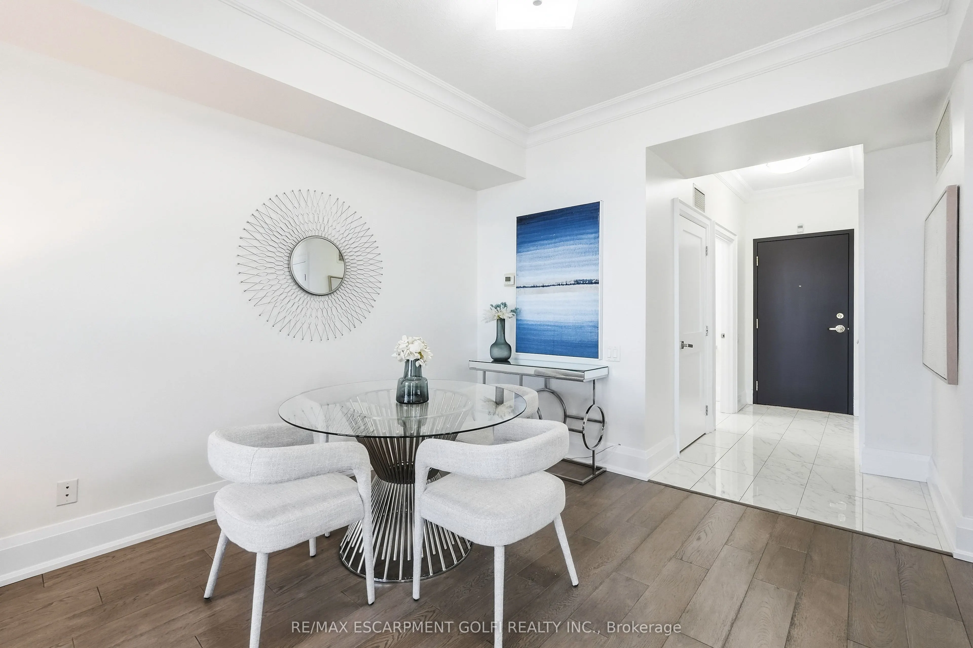 5340 Lakeshore Road #203
