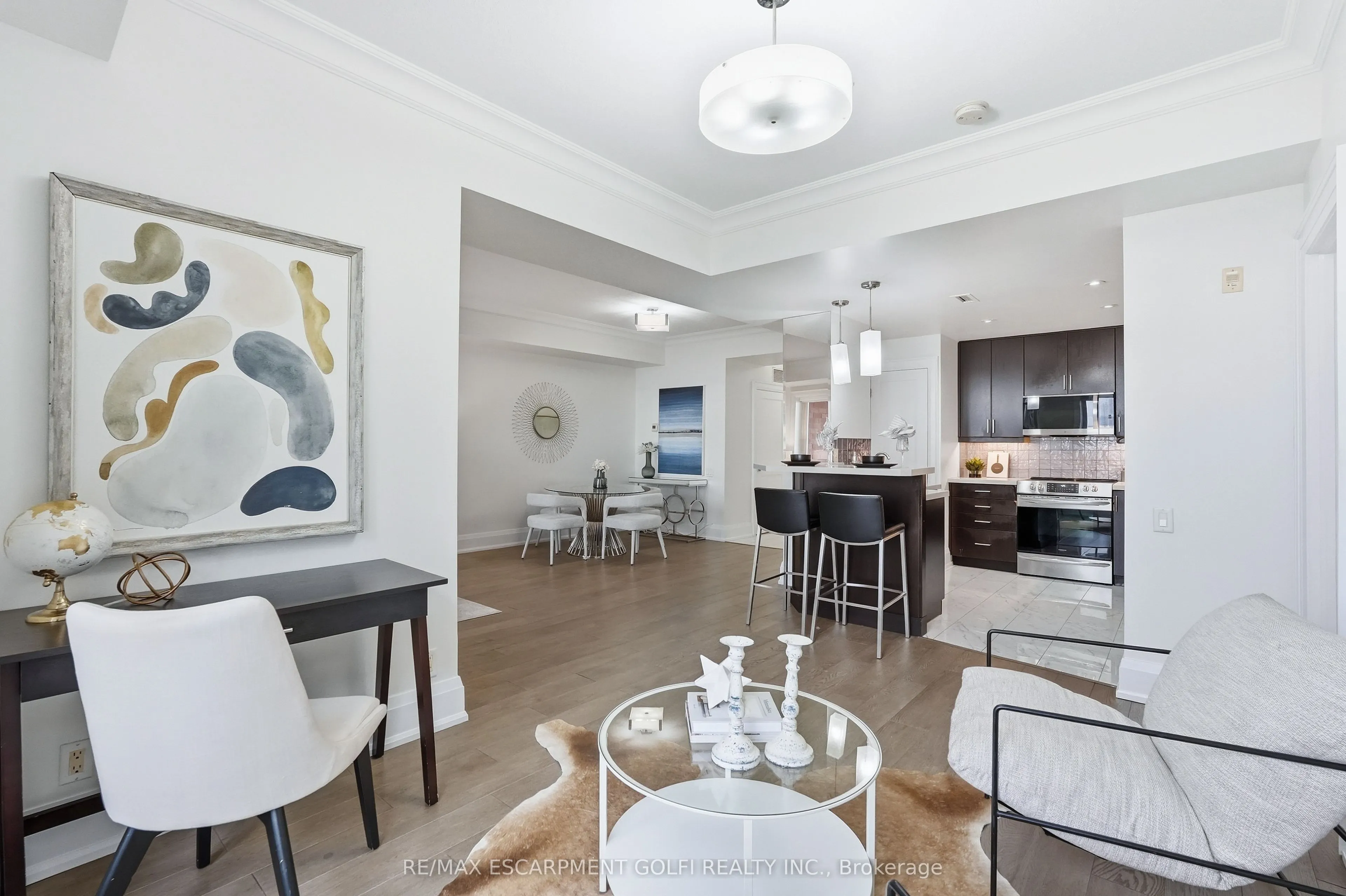 5340 Lakeshore Road #203